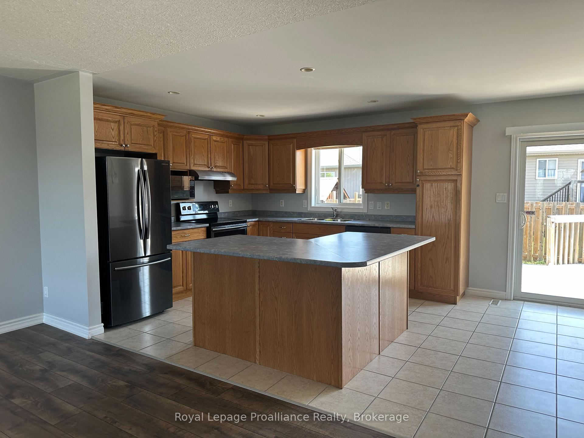 Photo 16 of 35 Forest Valley Drive, Quinte West, Frankford Ward — HOMEH