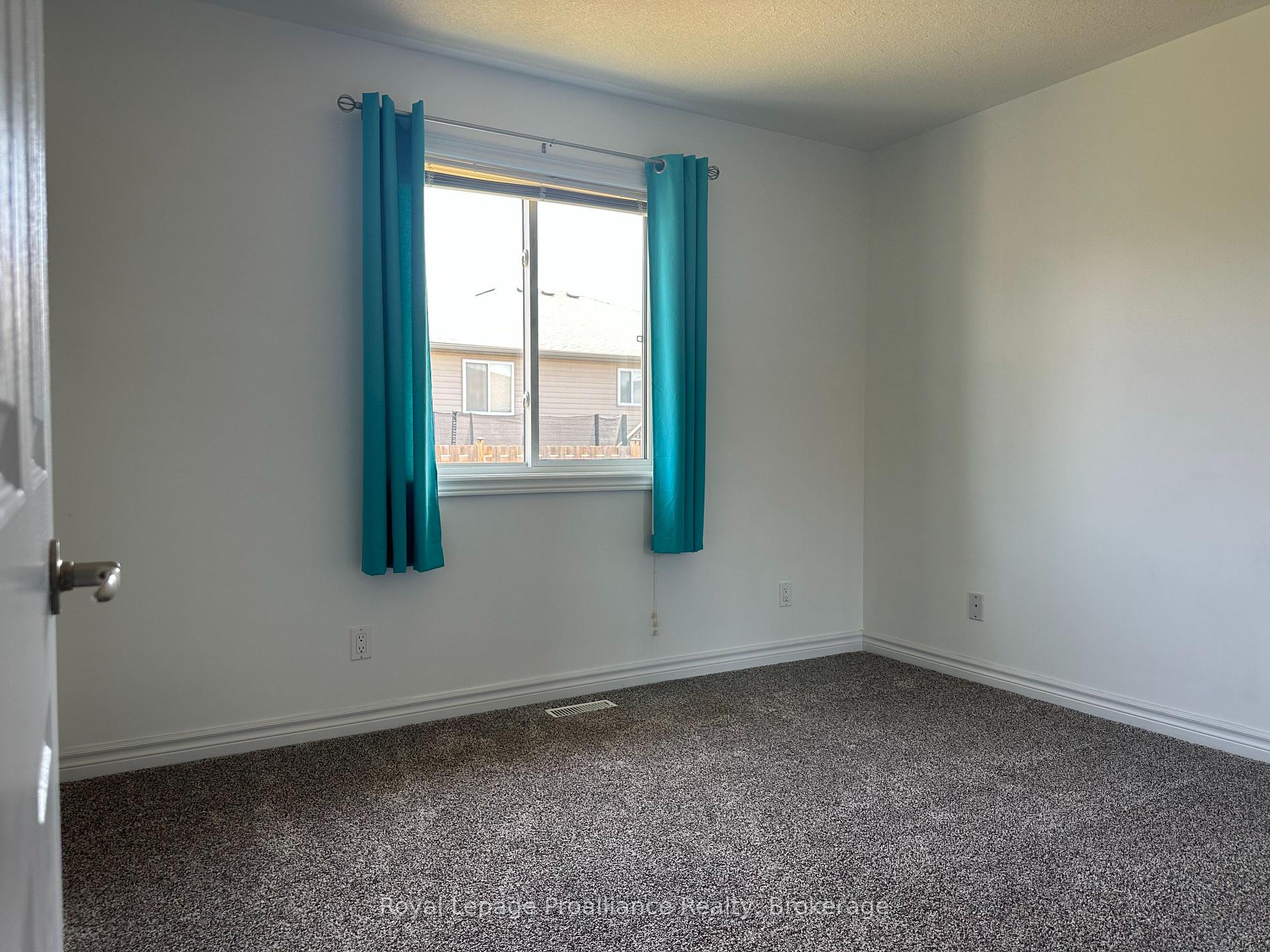 Photo 19 of 35 Forest Valley Drive, Quinte West, Frankford Ward — HOMEH