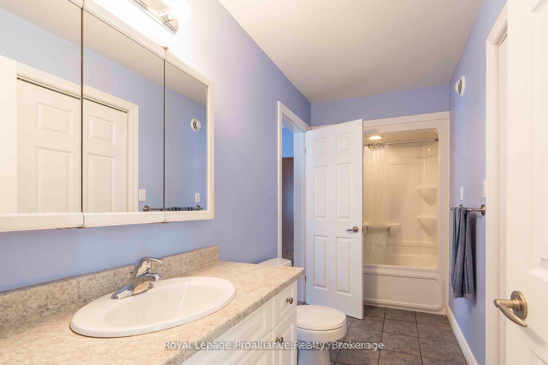 Photo 23 of 35 Forest Valley Drive, Quinte West, Frankford Ward — HOMEH