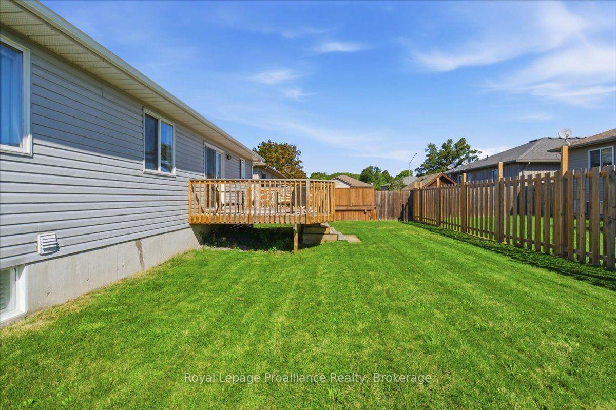 Photo 37 of 35 Forest Valley Drive, Quinte West, Frankford Ward — HOMEH