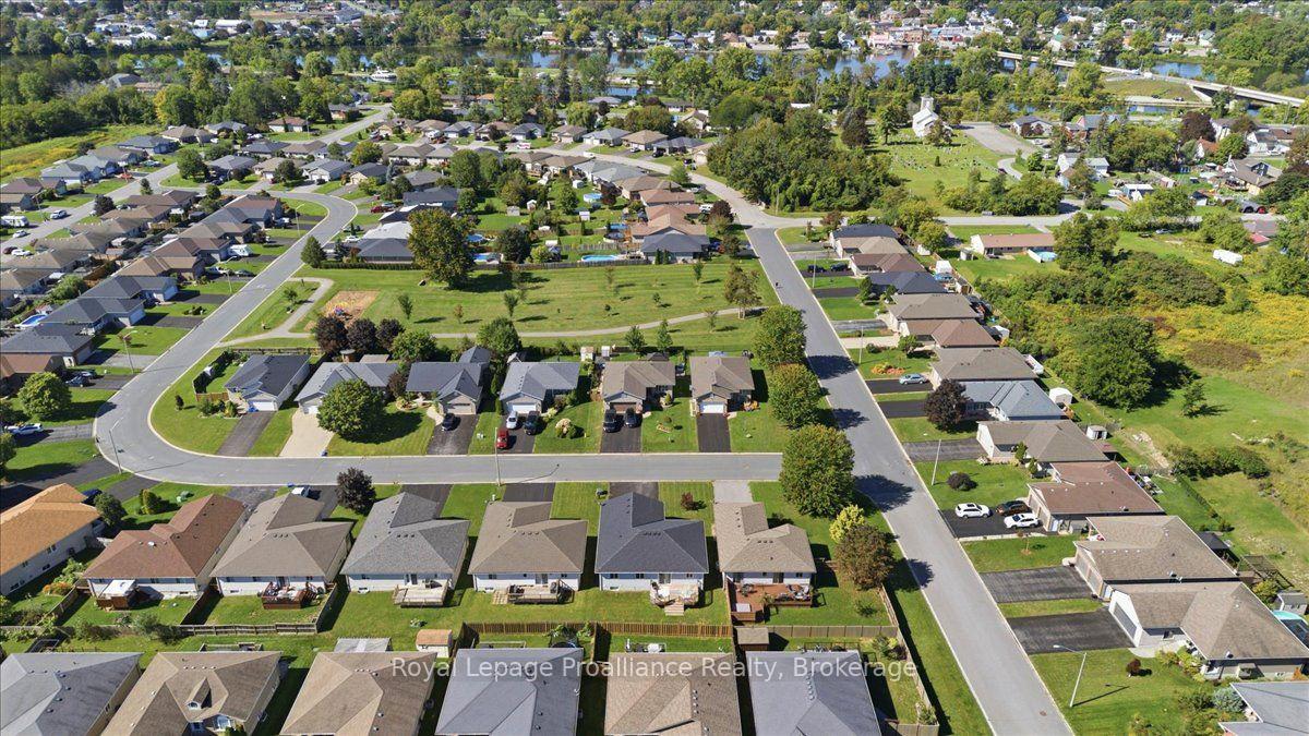 Photo 46 of 35 Forest Valley Drive, Quinte West, Frankford Ward — HOMEH
