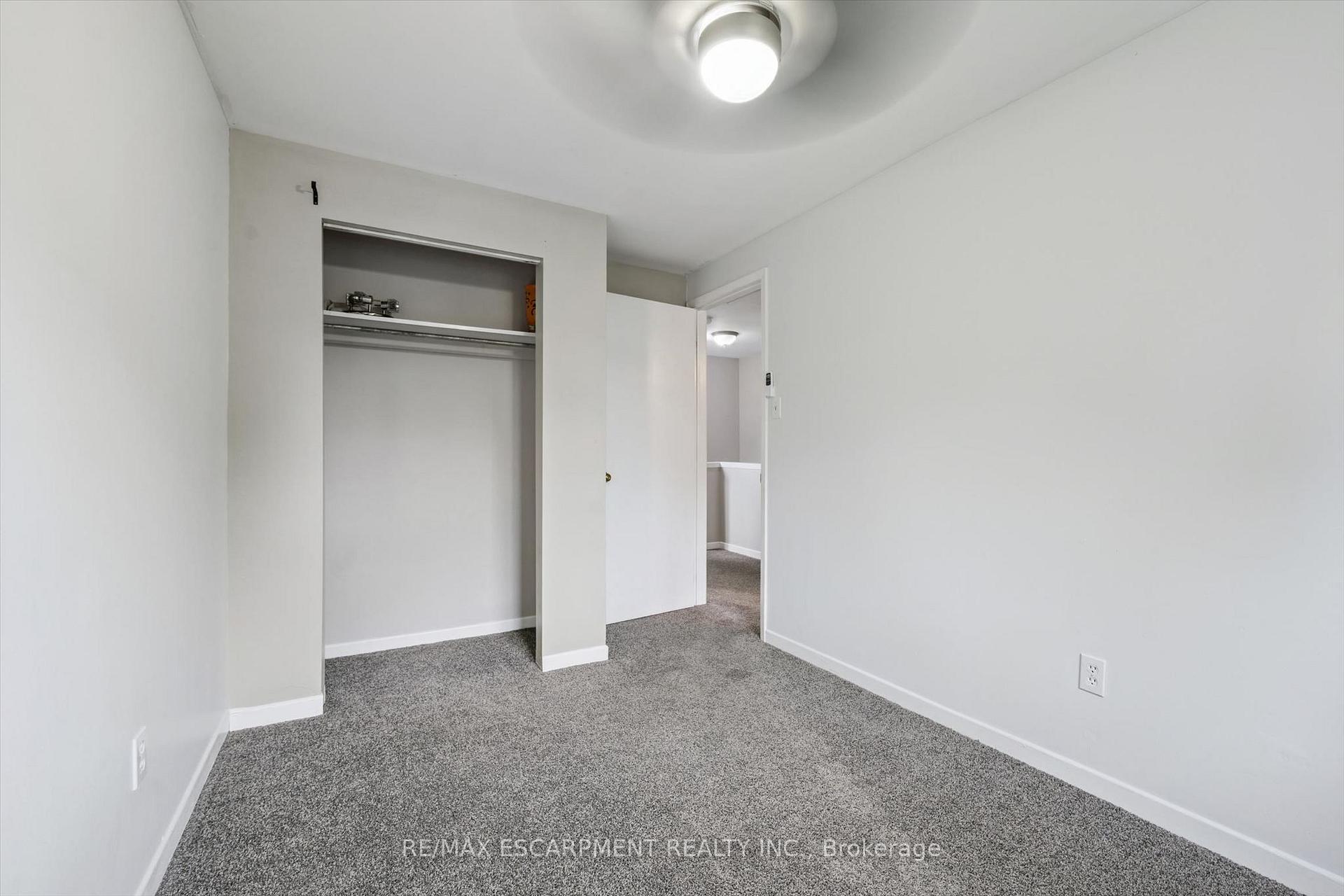 Photo 23 of 66 Banbury Road, Brantford, Lynden Hills — HOMEH