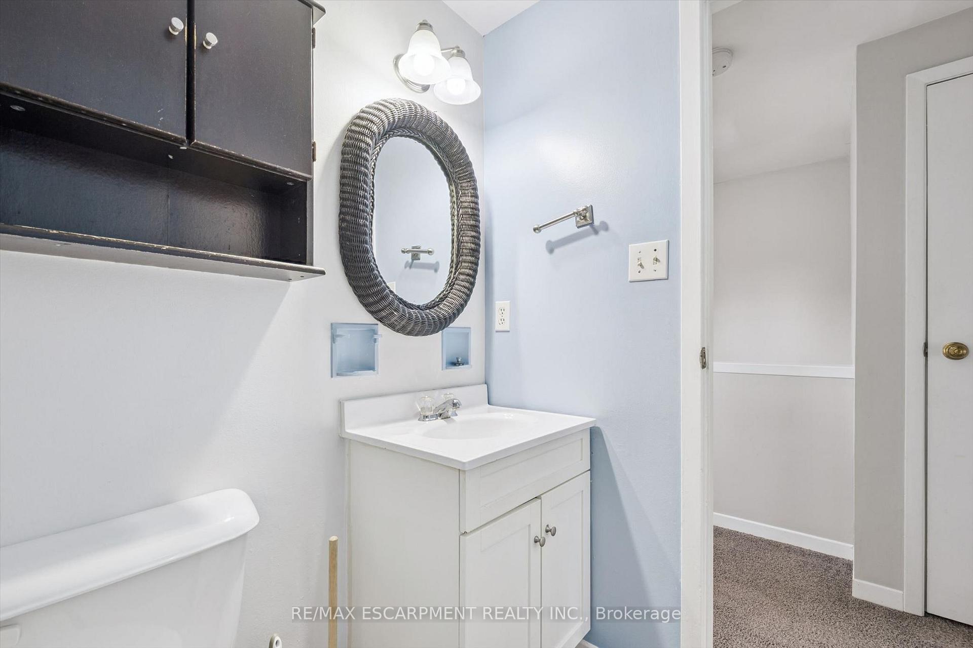 Photo 24 of 66 Banbury Road, Brantford, Lynden Hills — HOMEH
