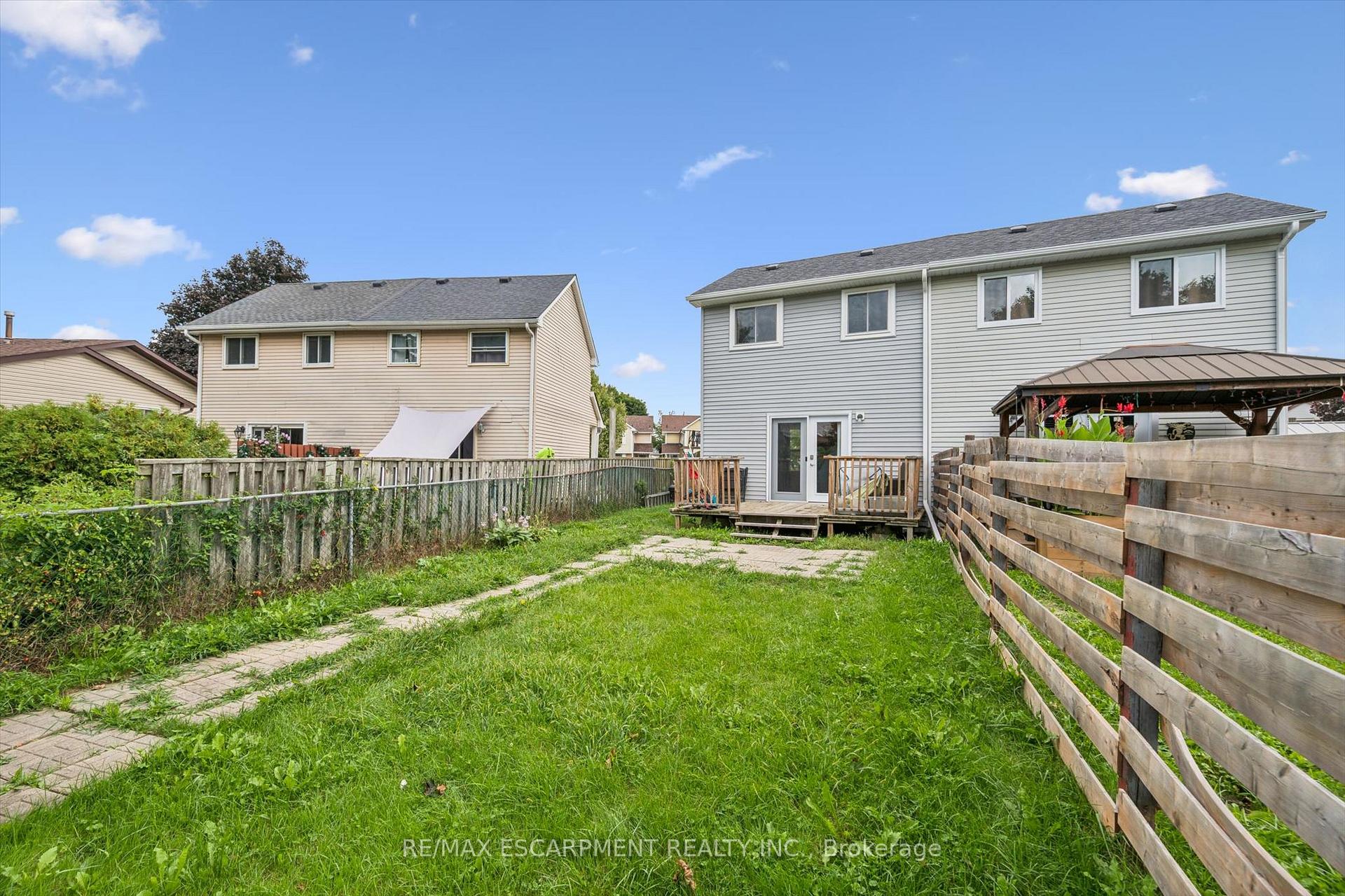 Photo 34 of 66 Banbury Road, Brantford, Lynden Hills — HOMEH