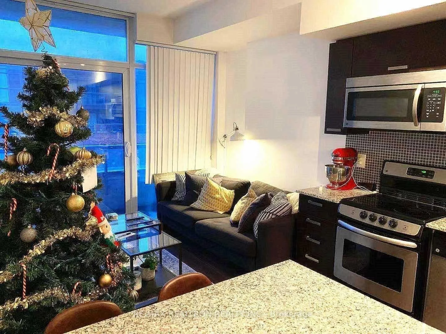Photo 7 of Unit 603E, 36 Lisgar Street, Toronto, Little Portugal — HOMEH