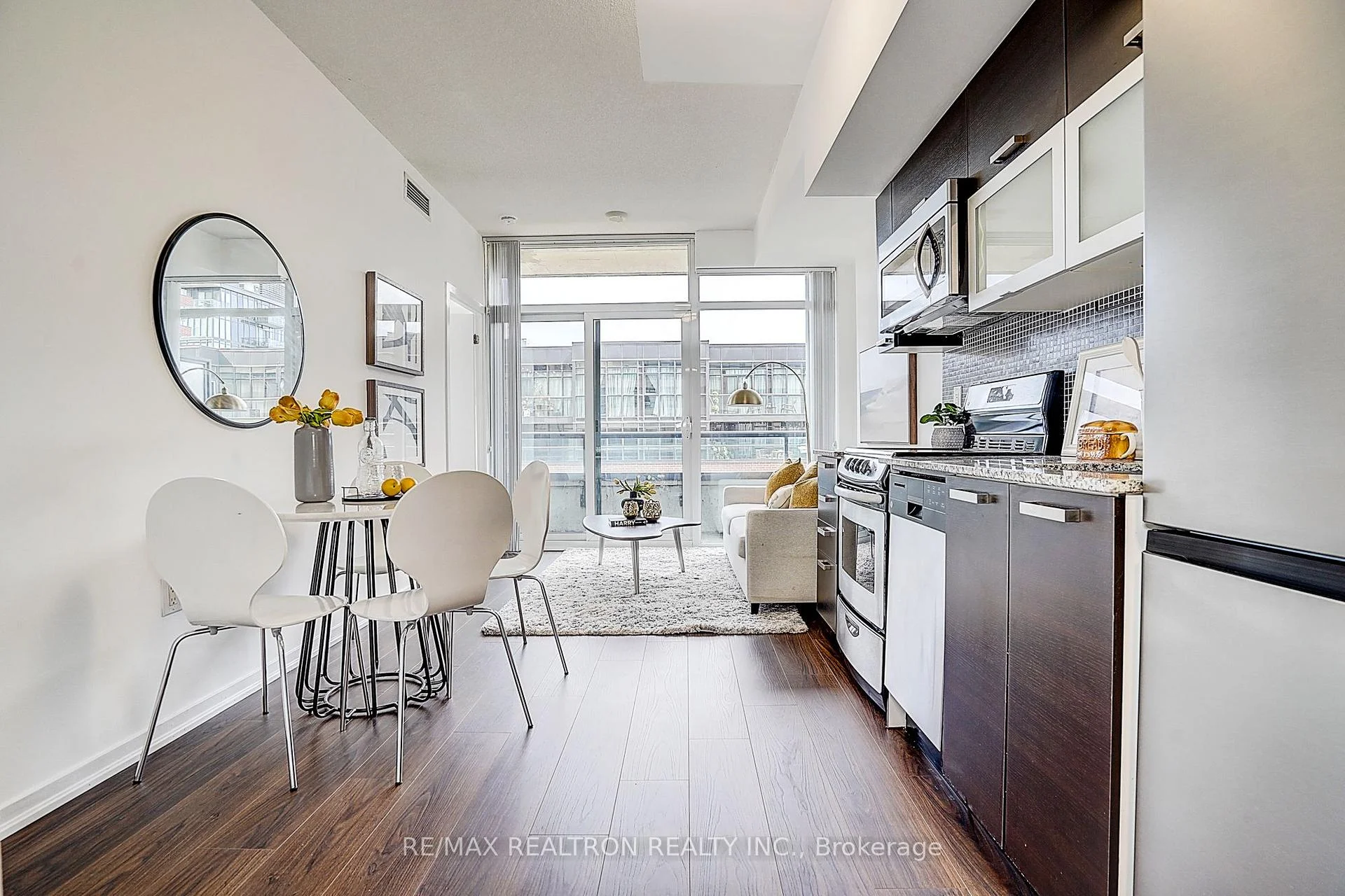 Photo 8 of Unit 603E, 36 Lisgar Street, Toronto, Little Portugal — HOMEH