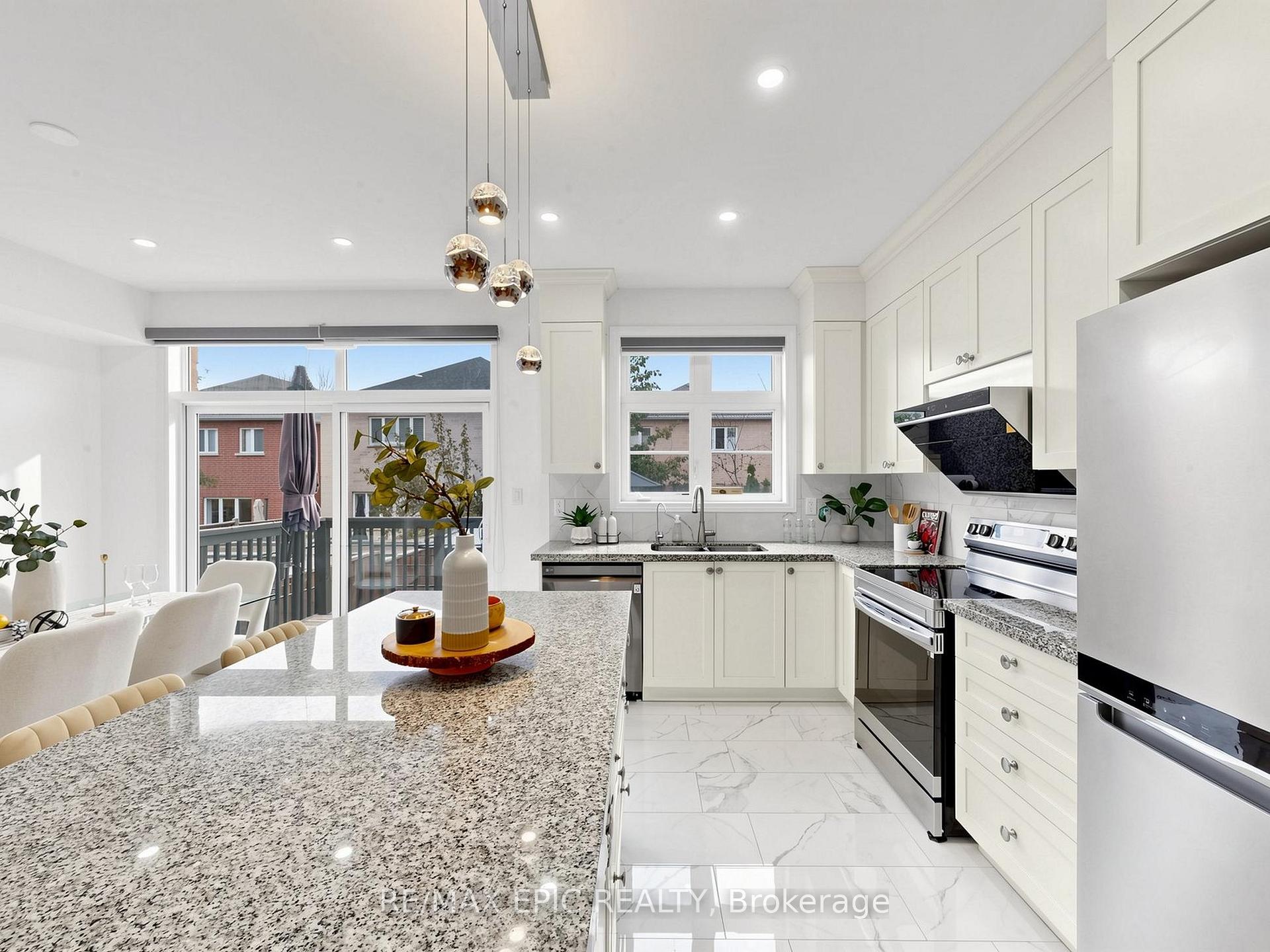 Photo 13 of 15 Vedette Way, Vaughan, Vellore Village — HOMEH