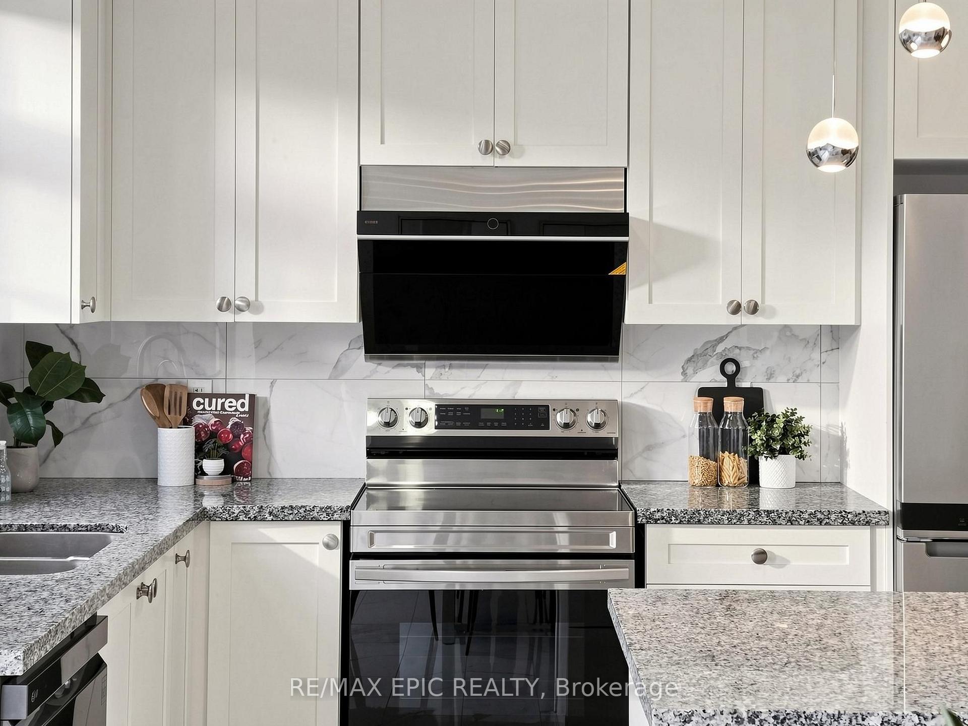 Photo 14 of 15 Vedette Way, Vaughan, Vellore Village — HOMEH