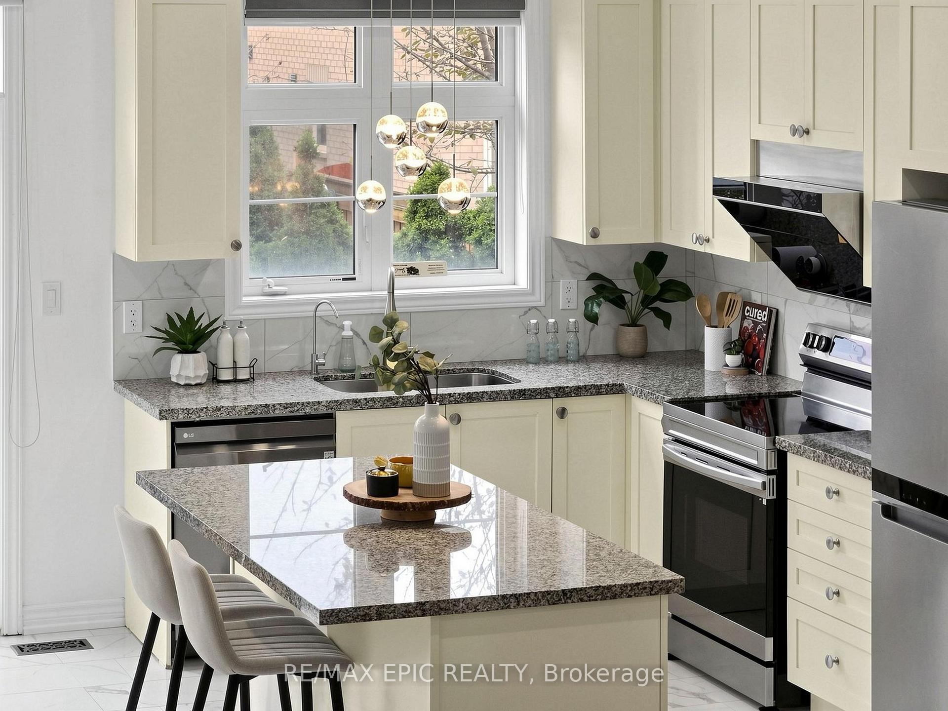 Photo 16 of 15 Vedette Way, Vaughan, Vellore Village — HOMEH