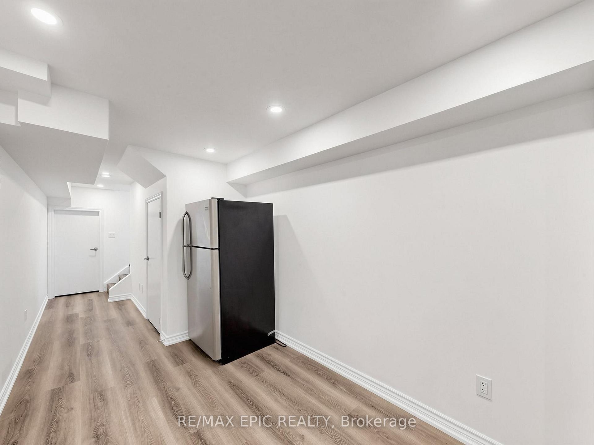 Photo 46 of 15 Vedette Way, Vaughan, Vellore Village — HOMEH