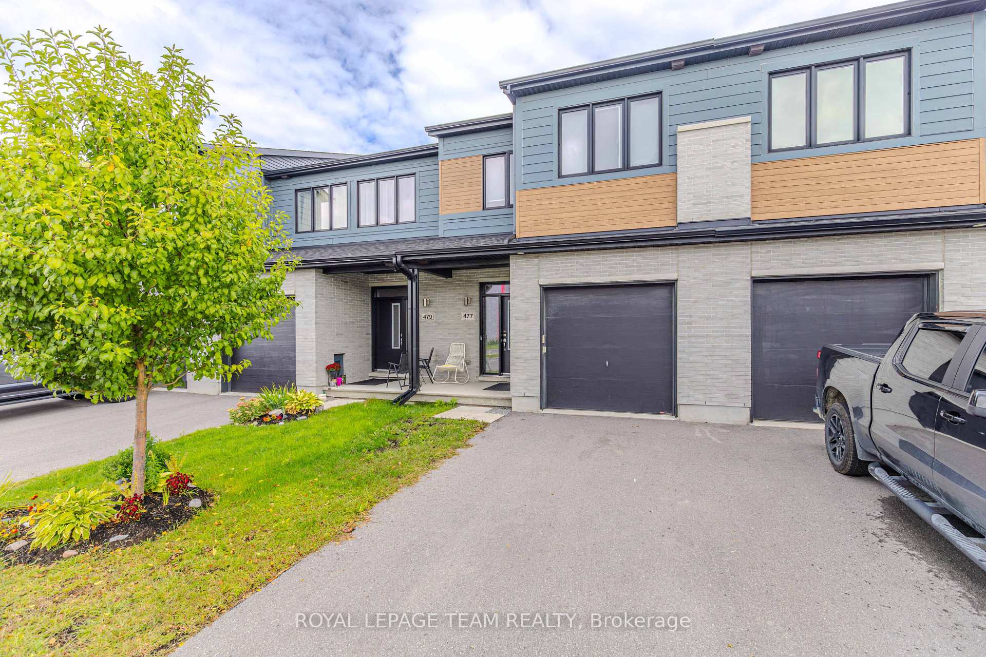 Photo 3 of 477 Cope Drive N, Ottawa, Kanata - Emerald Meadows/Trailwest — HOMEH