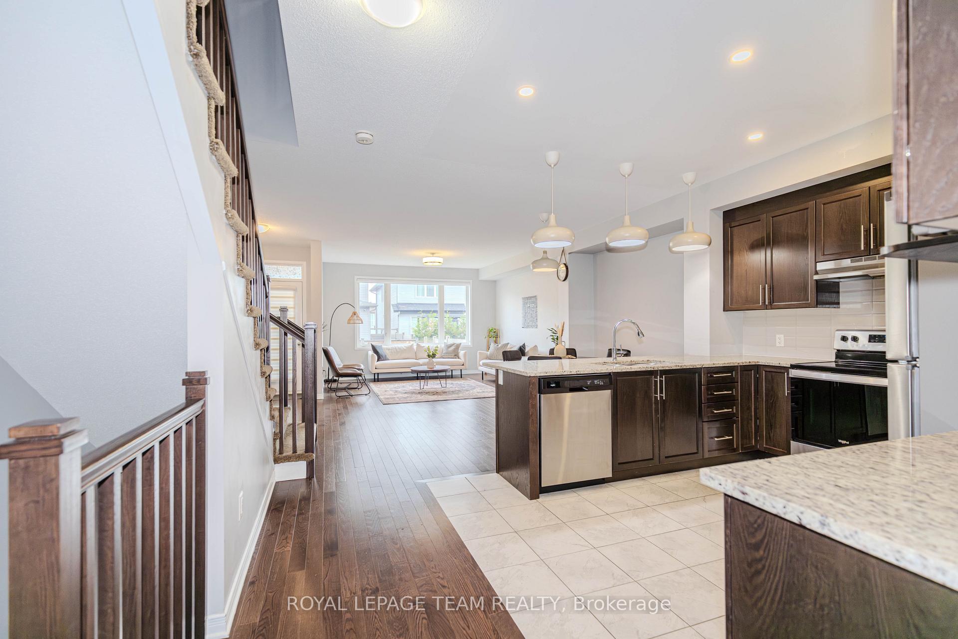 Photo 8 of 477 Cope Drive N, Ottawa, Kanata - Emerald Meadows/Trailwest — HOMEH
