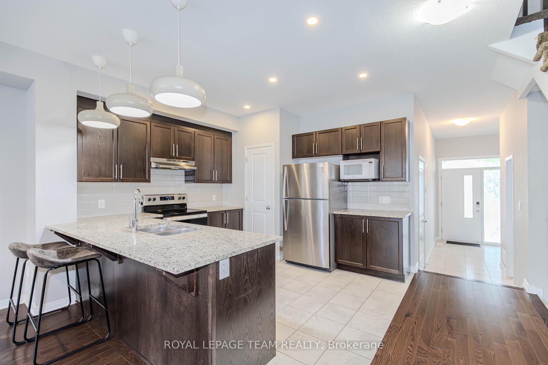 Photo 10 of 477 Cope Drive N, Ottawa, Kanata - Emerald Meadows/Trailwest — HOMEH