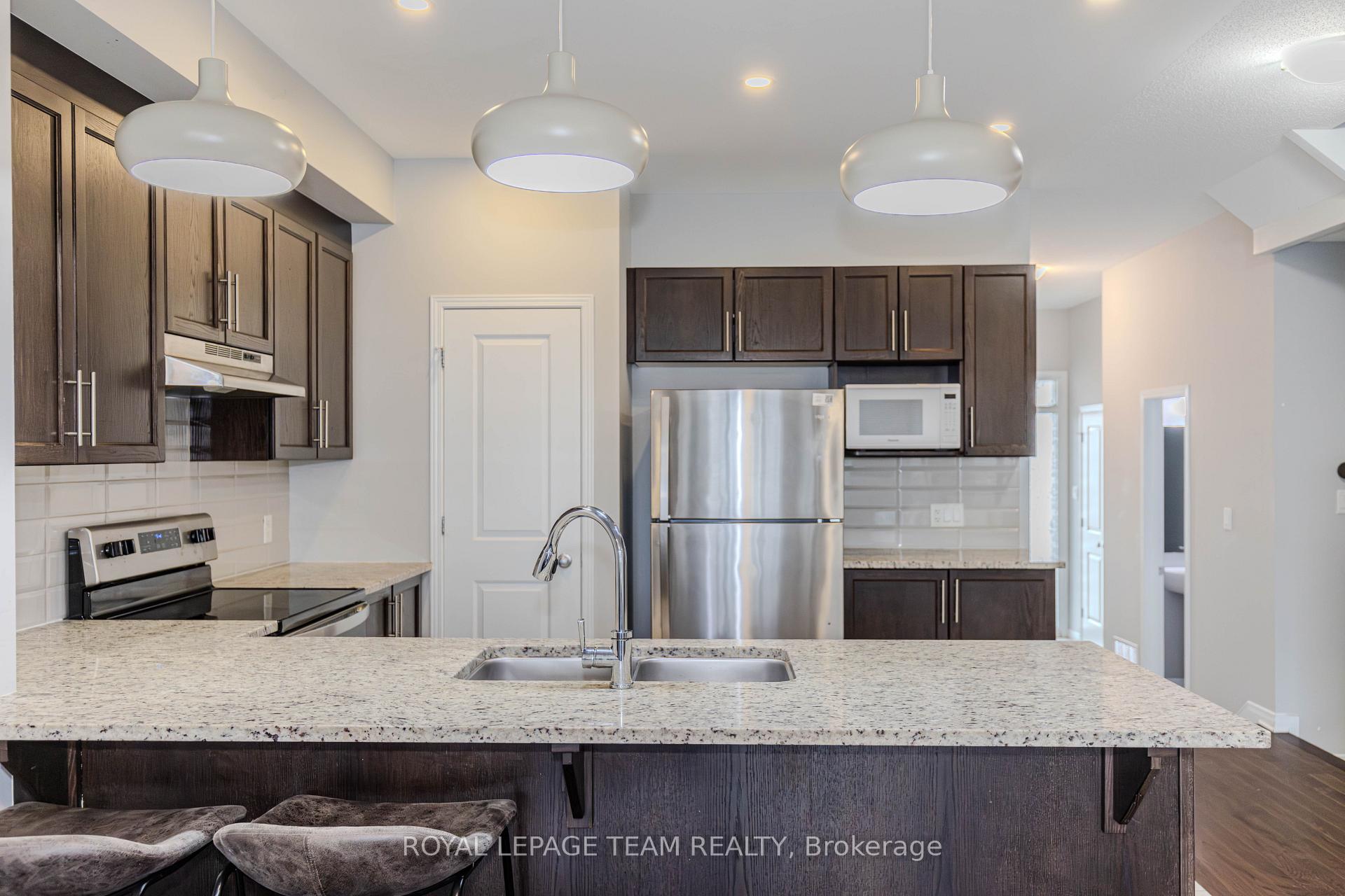 Photo 13 of 477 Cope Drive N, Ottawa, Kanata - Emerald Meadows/Trailwest — HOMEH