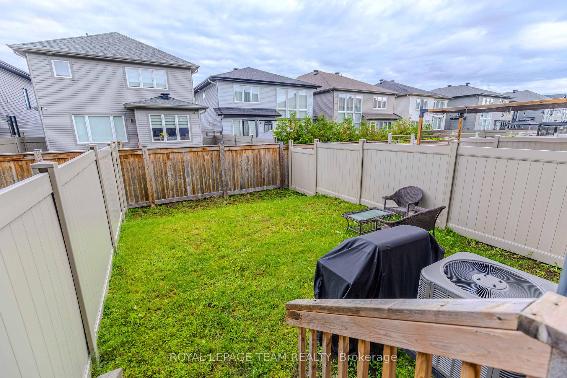 Photo 24 of 477 Cope Drive N, Ottawa, Kanata - Emerald Meadows/Trailwest — HOMEH