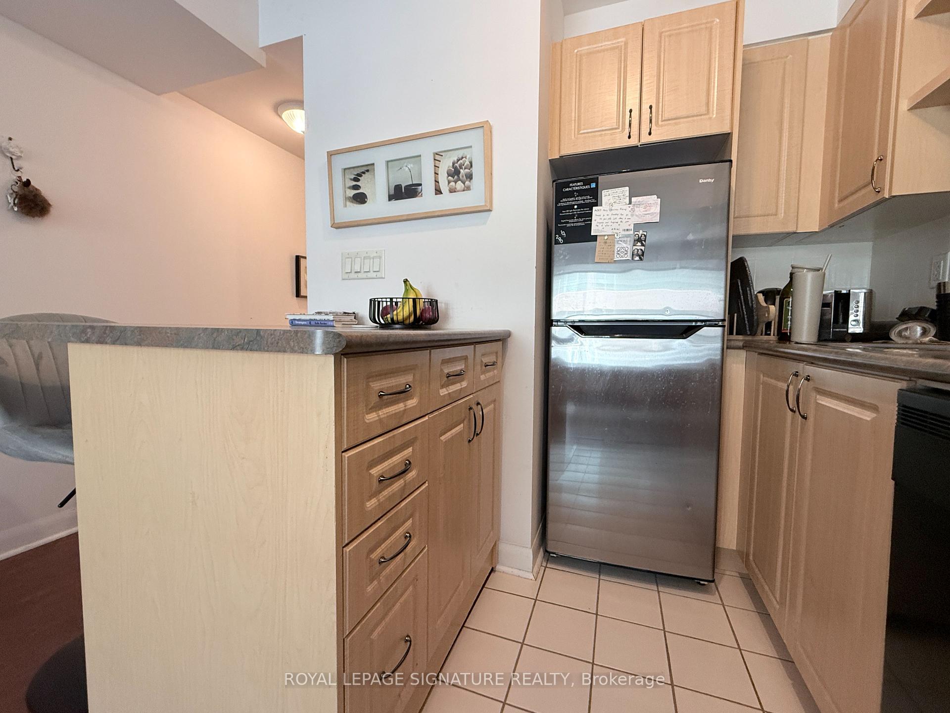 Photo 11 of Unit 405, 600 Fleet Street, Toronto, Niagara — HOMEH