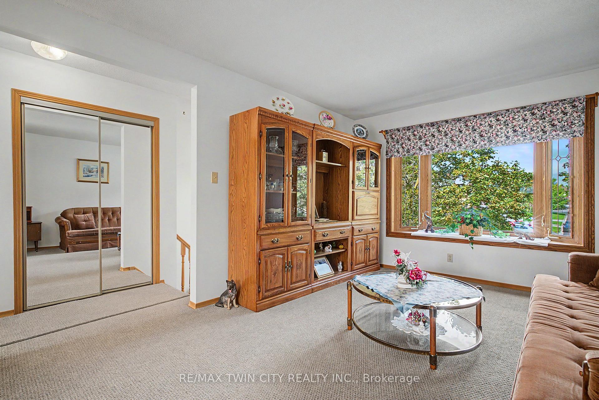 Photo 10 of 125 Blackwell Drive, Kitchener, Highland West — HOMEH