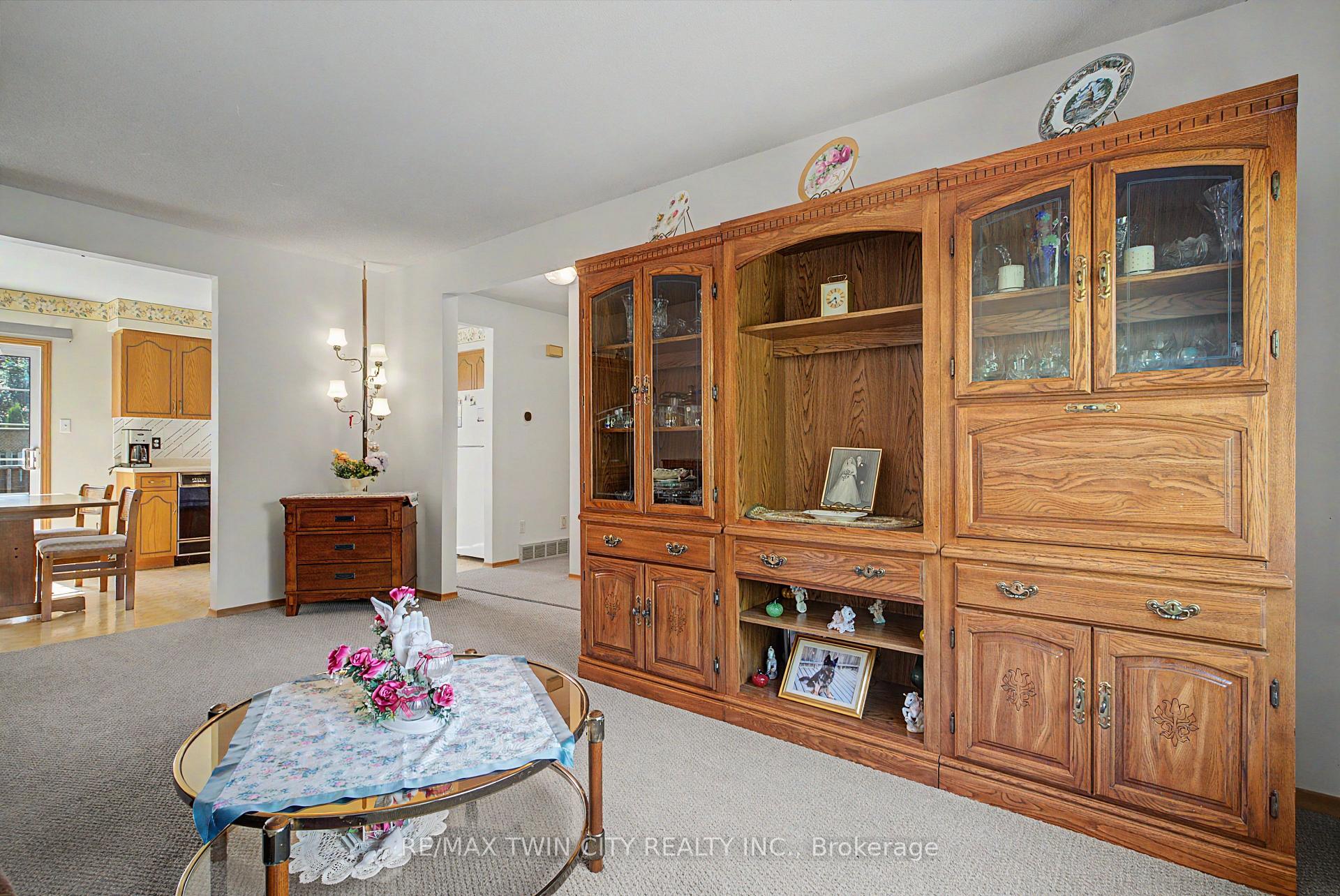 Photo 11 of 125 Blackwell Drive, Kitchener, Highland West — HOMEH