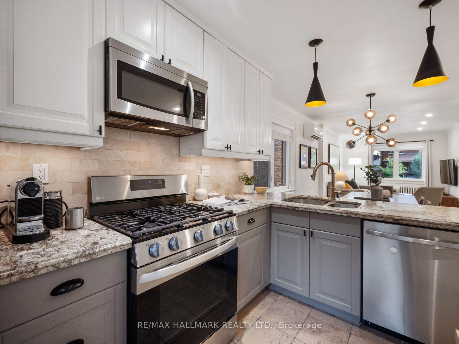 Photo 18 of 16 Hector Avenue, Toronto, Wychwood — HOMEH