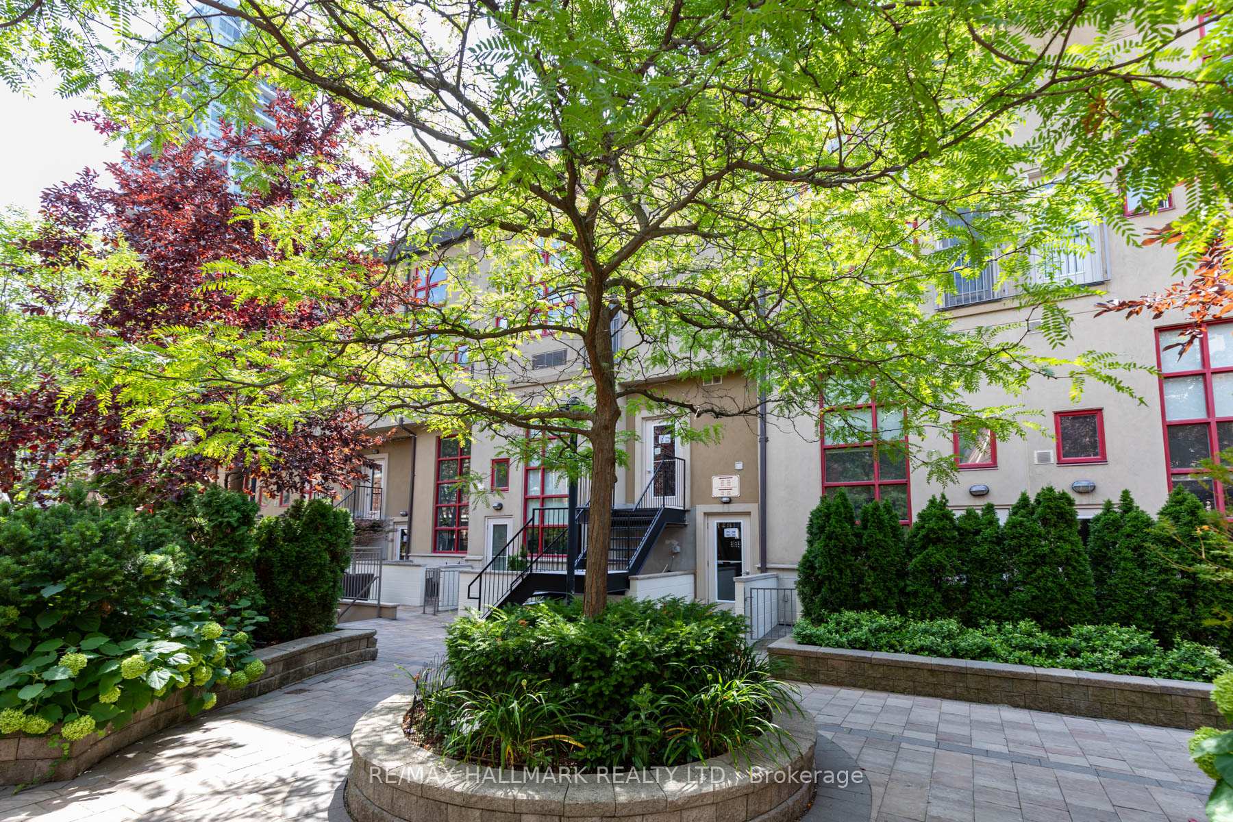Photo 4 of Unit 314, 21 Earl Street, Toronto, North St. James Town — HOMEH