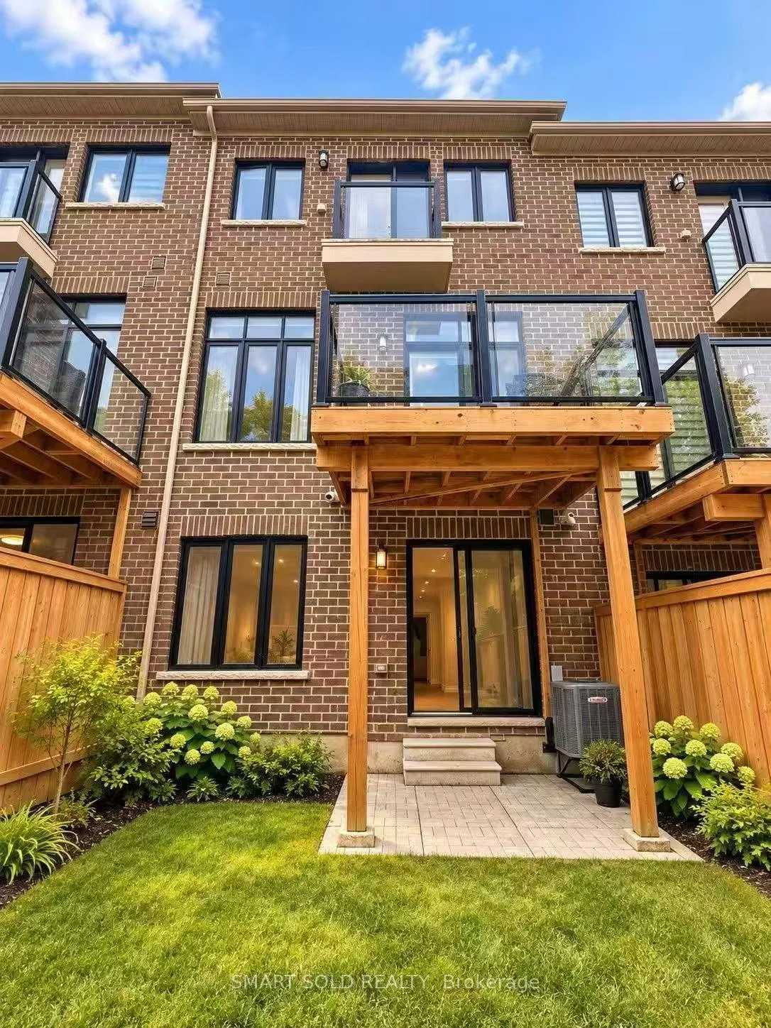 Photo 25 of 35 Duncombe Lane, Richmond Hill, South Richvale — HOMEH