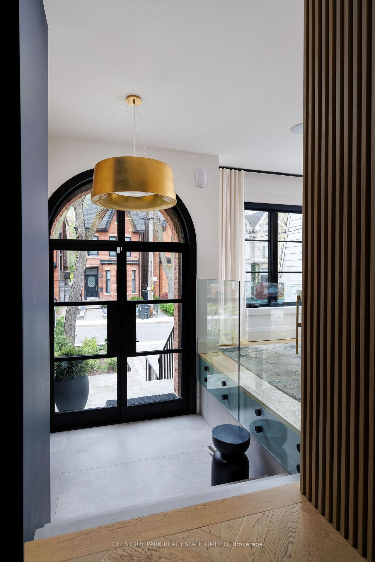 Photo 3 of 27 Boswell Avenue, Toronto, The Annex — HOMEH