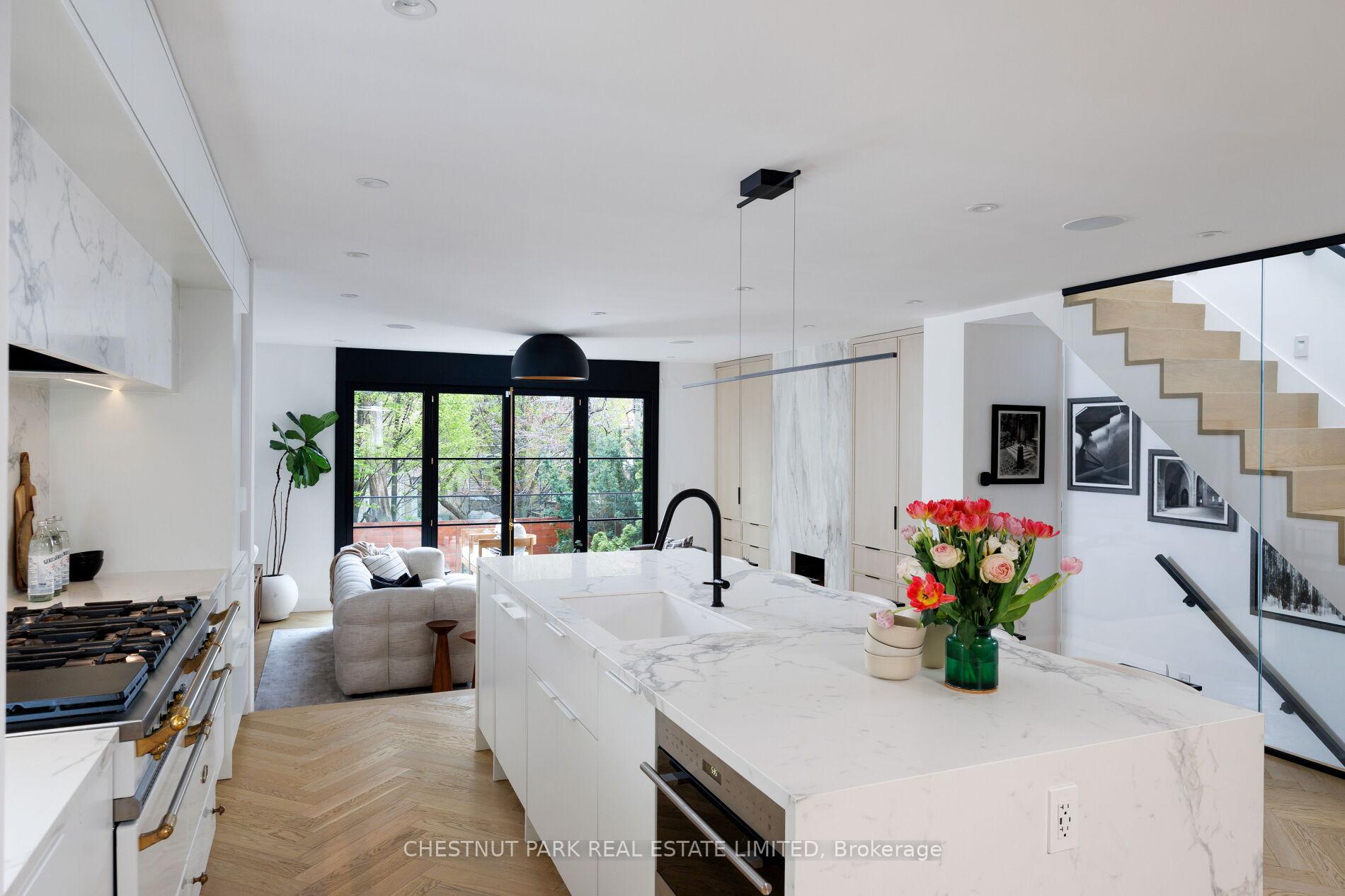 Photo 14 of 27 Boswell Avenue, Toronto, The Annex — HOMEH