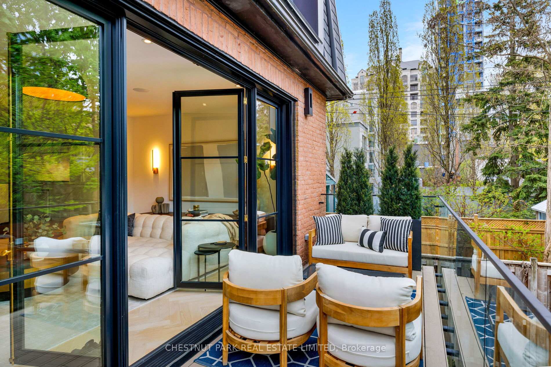Photo 22 of 27 Boswell Avenue, Toronto, The Annex — HOMEH