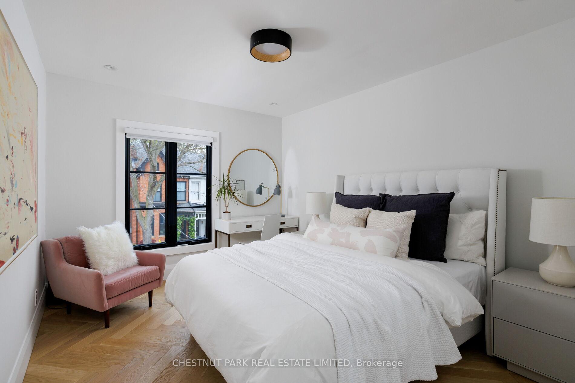 Photo 35 of 27 Boswell Avenue, Toronto, The Annex — HOMEH