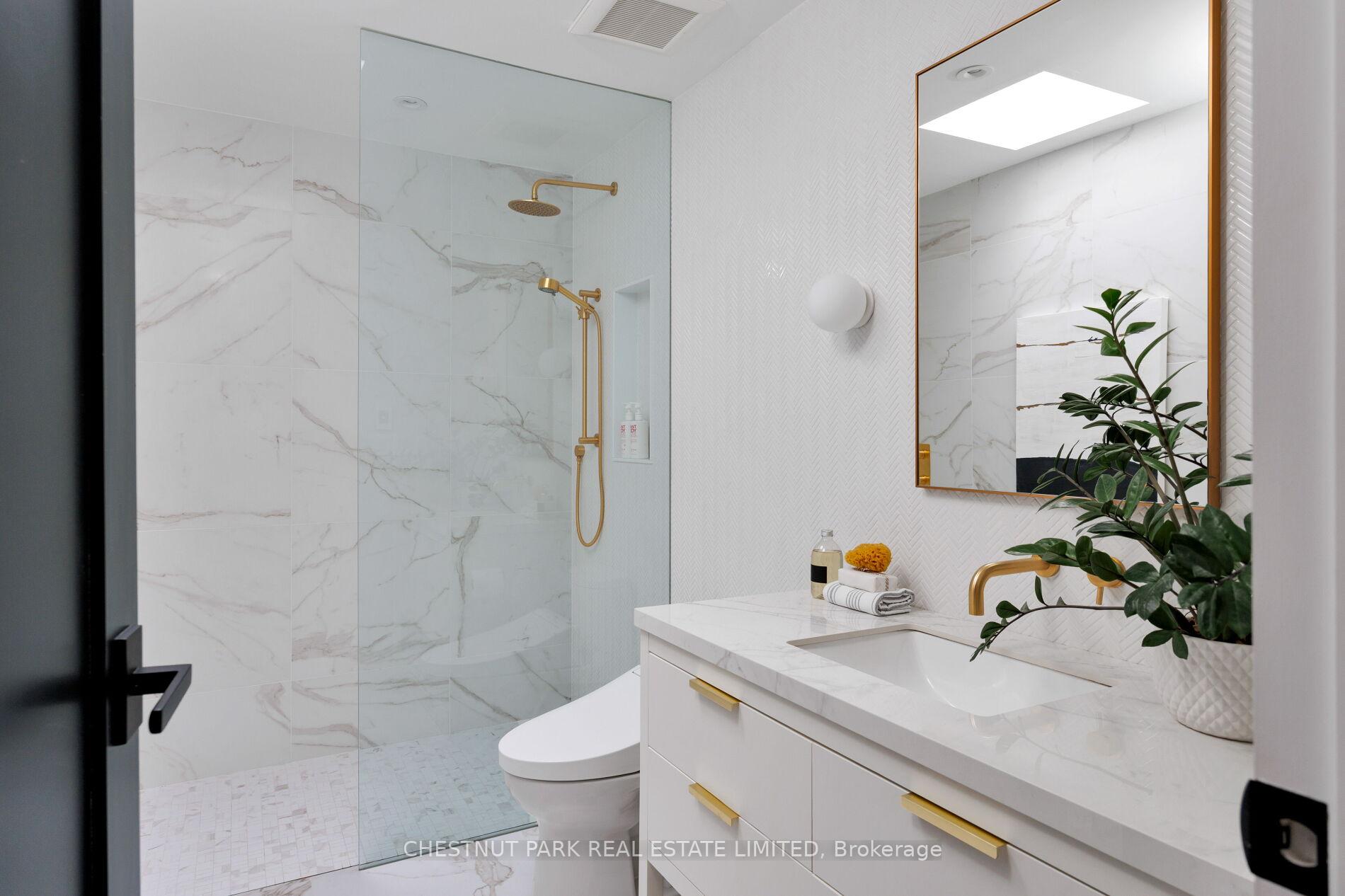 Photo 39 of 27 Boswell Avenue, Toronto, The Annex — HOMEH