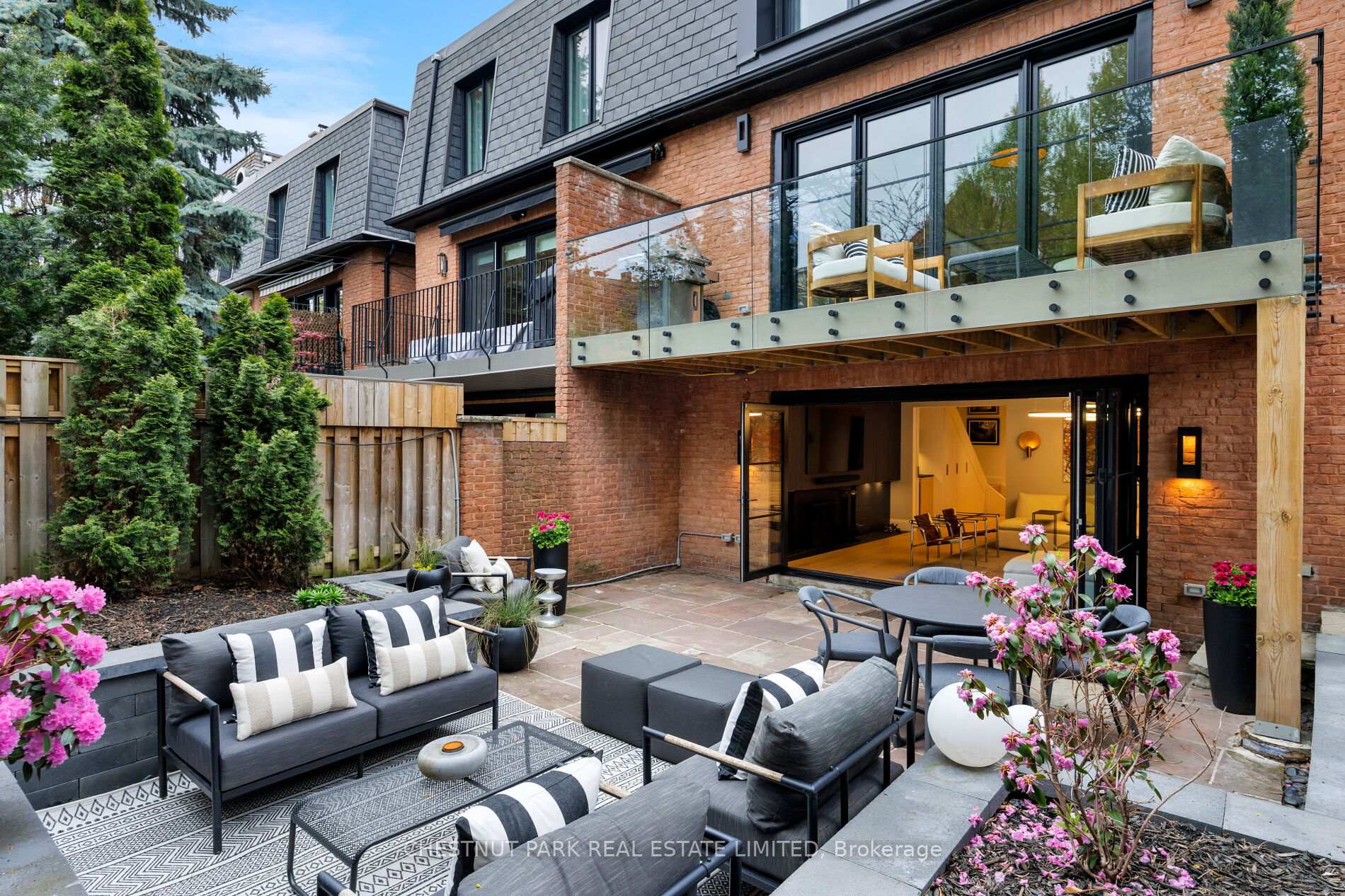 Photo 49 of 27 Boswell Avenue, Toronto, The Annex — HOMEH