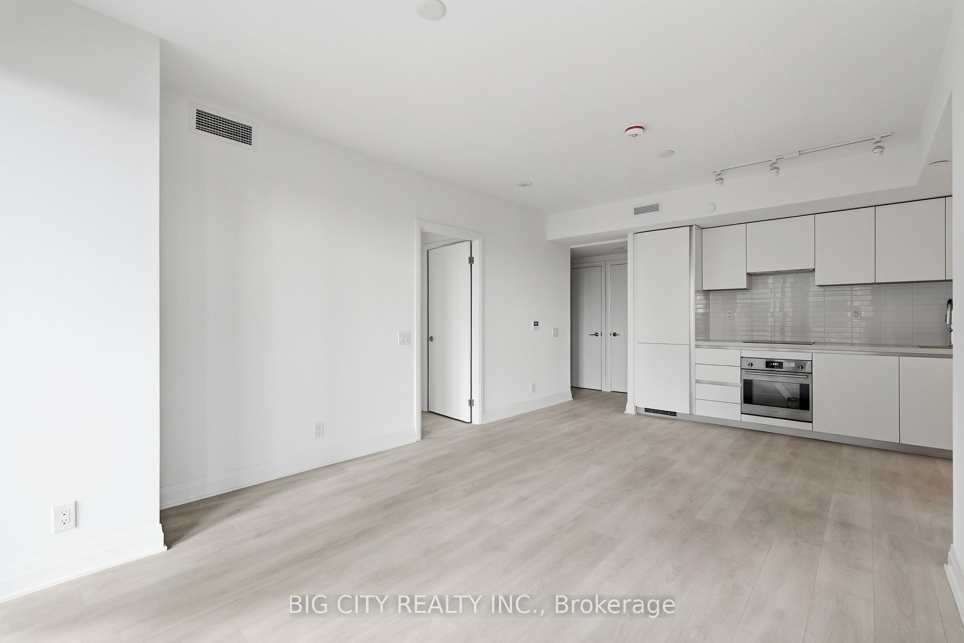 Photo 9 of Unit 504, 25 Frederick Todd Way, Toronto, Thorncliffe Park — HOMEH