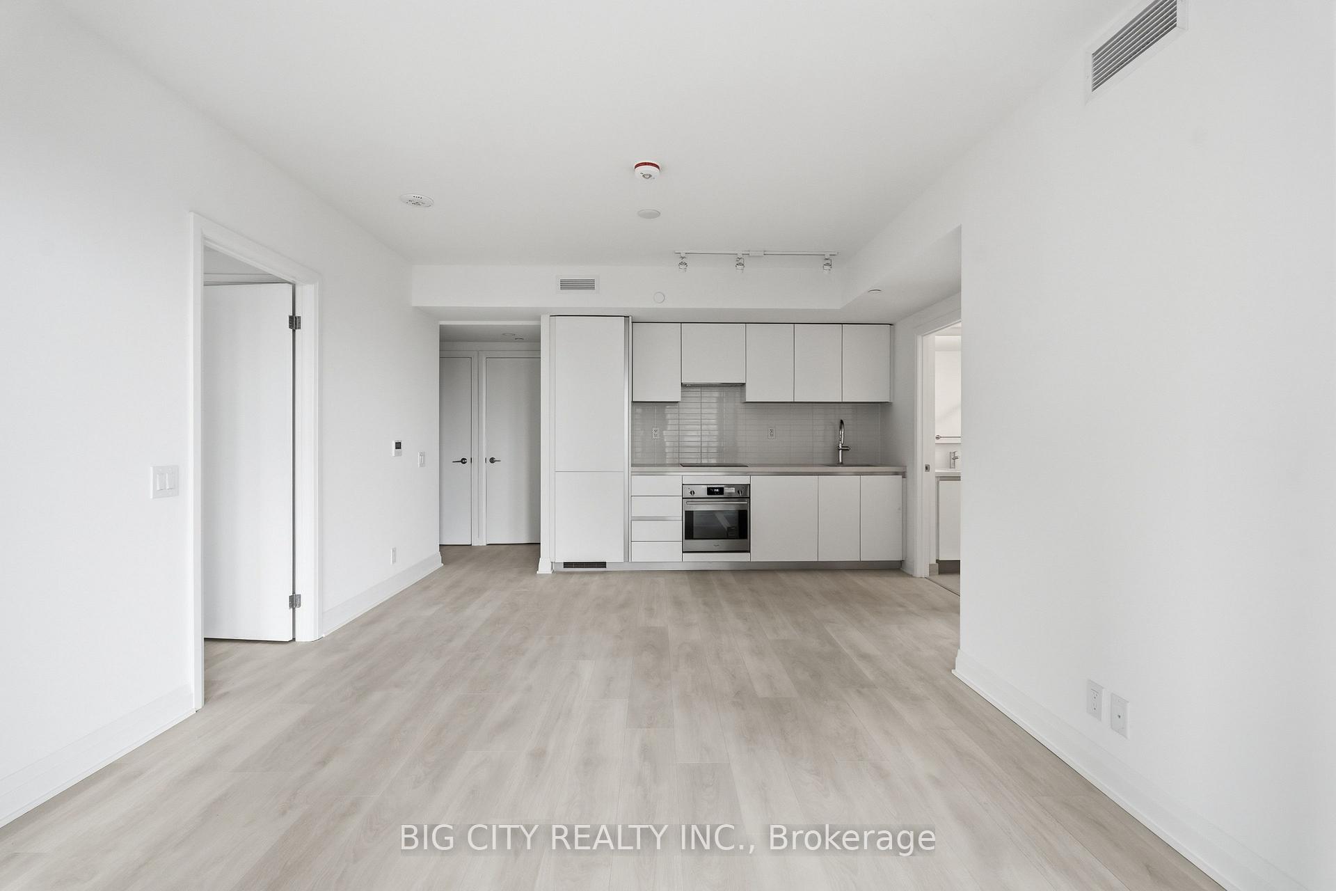 Photo 10 of Unit 504, 25 Frederick Todd Way, Toronto, Thorncliffe Park — HOMEH