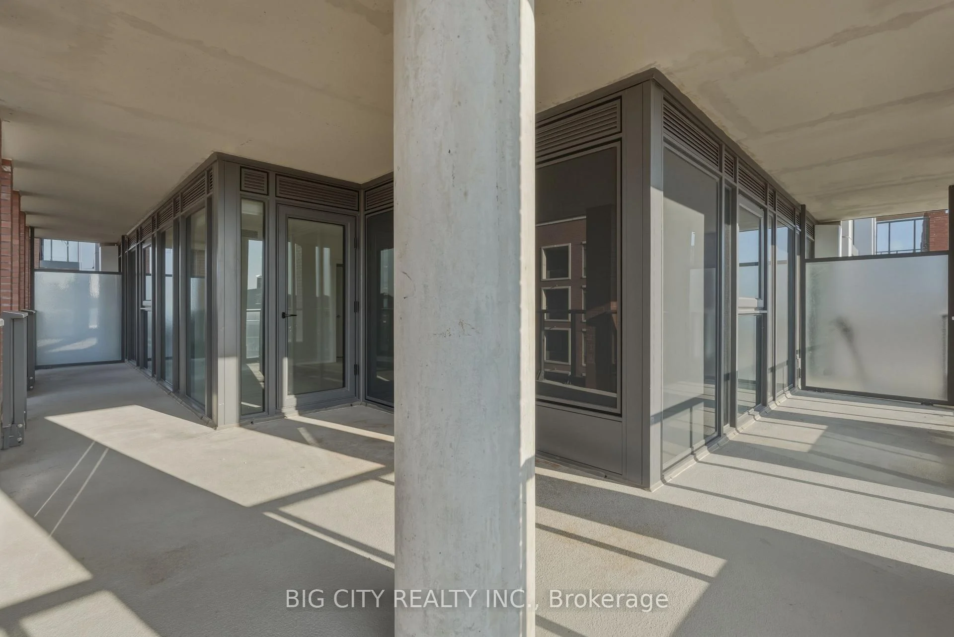 Photo 3 of Unit 504, 25 Frederick Todd Way, Toronto, Thorncliffe Park — HOMEH