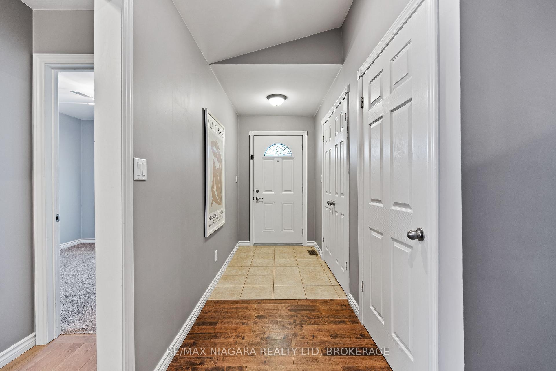 Photo 4 of 5679 Highland Avenue, Niagara Falls, Hospital — HOMEH