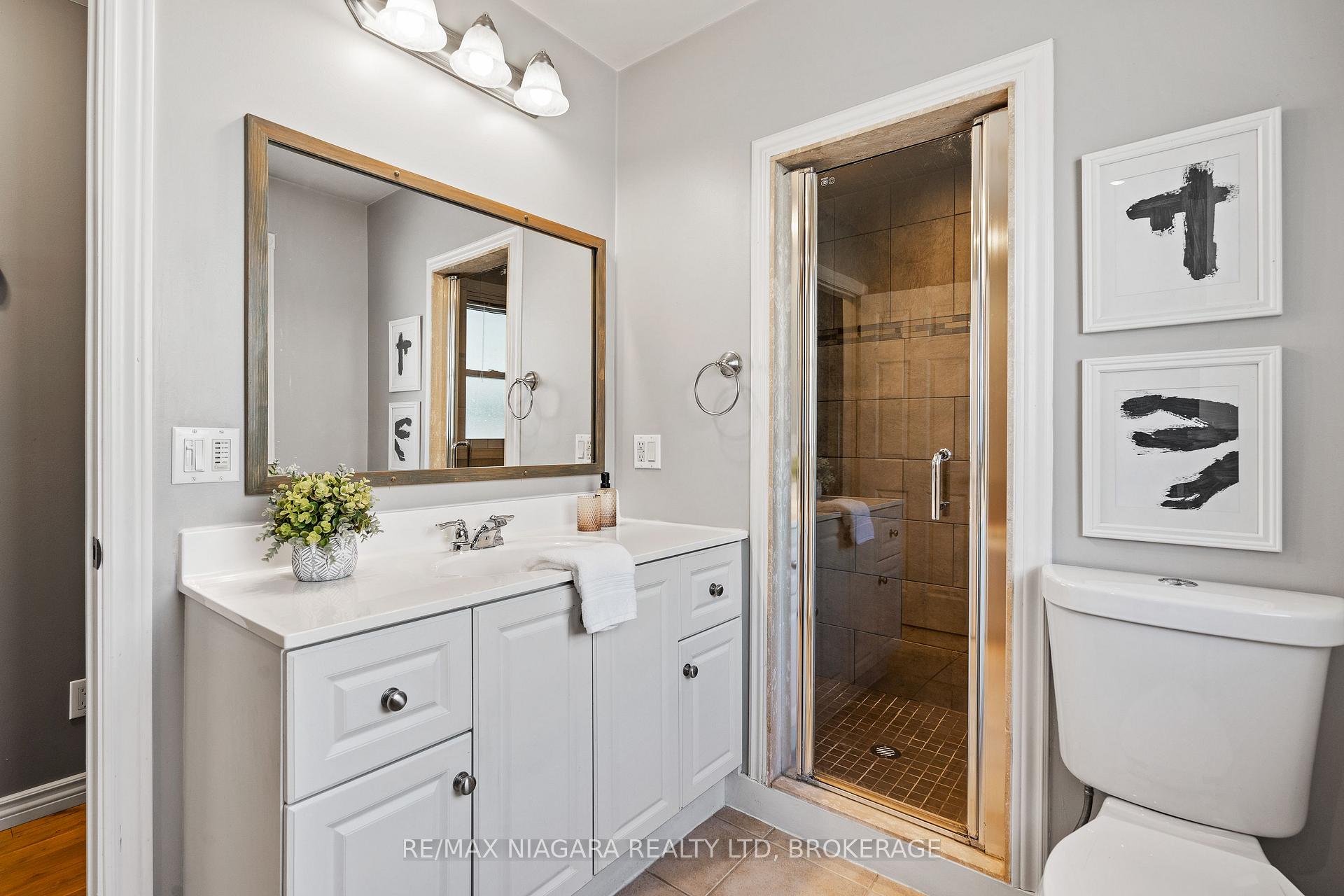 Photo 15 of 5679 Highland Avenue, Niagara Falls, Hospital — HOMEH