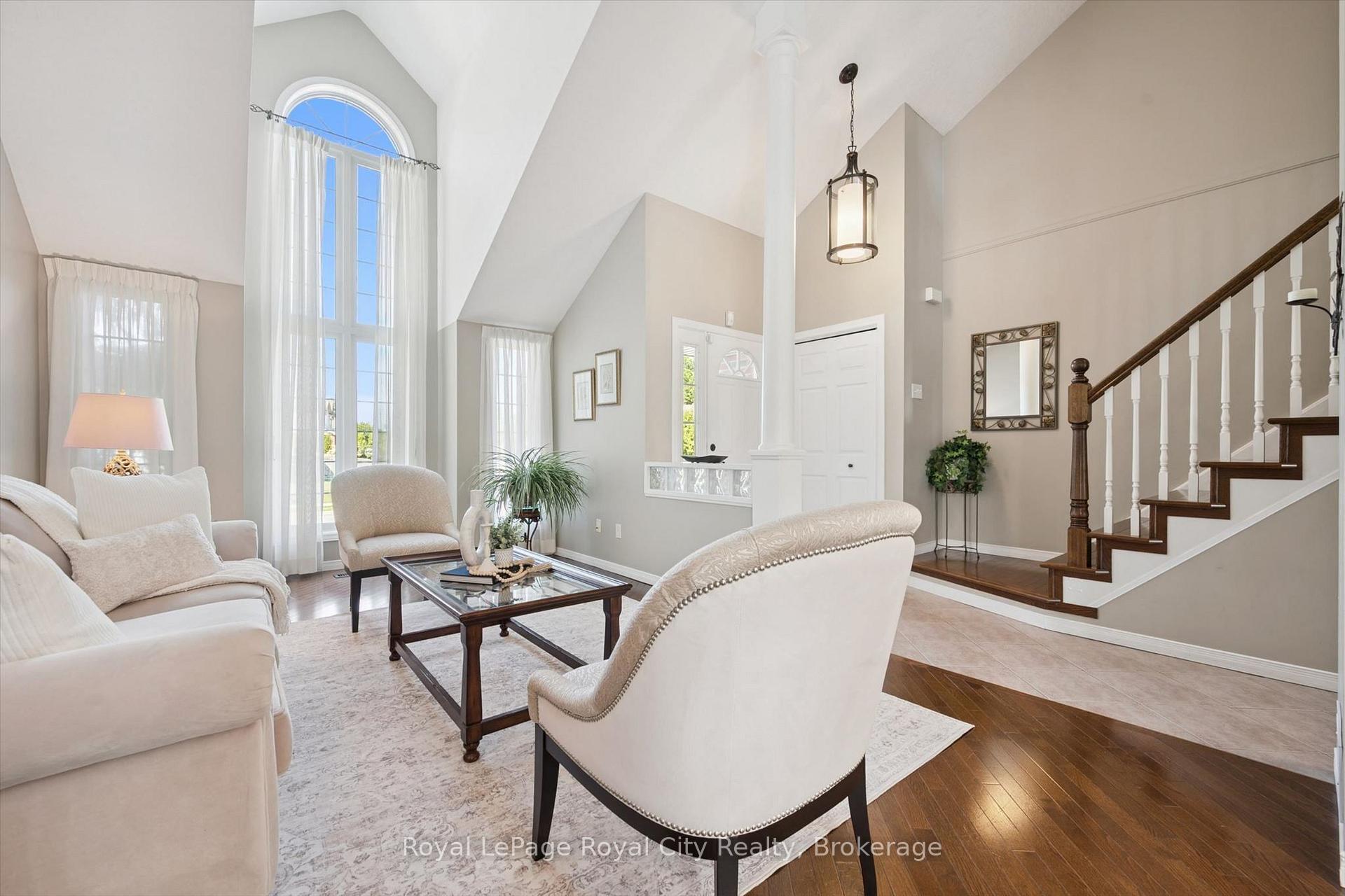 Photo 5 of 32 Pine Ridge Drive, Guelph, Pineridge/Westminster Woods — HOMEH