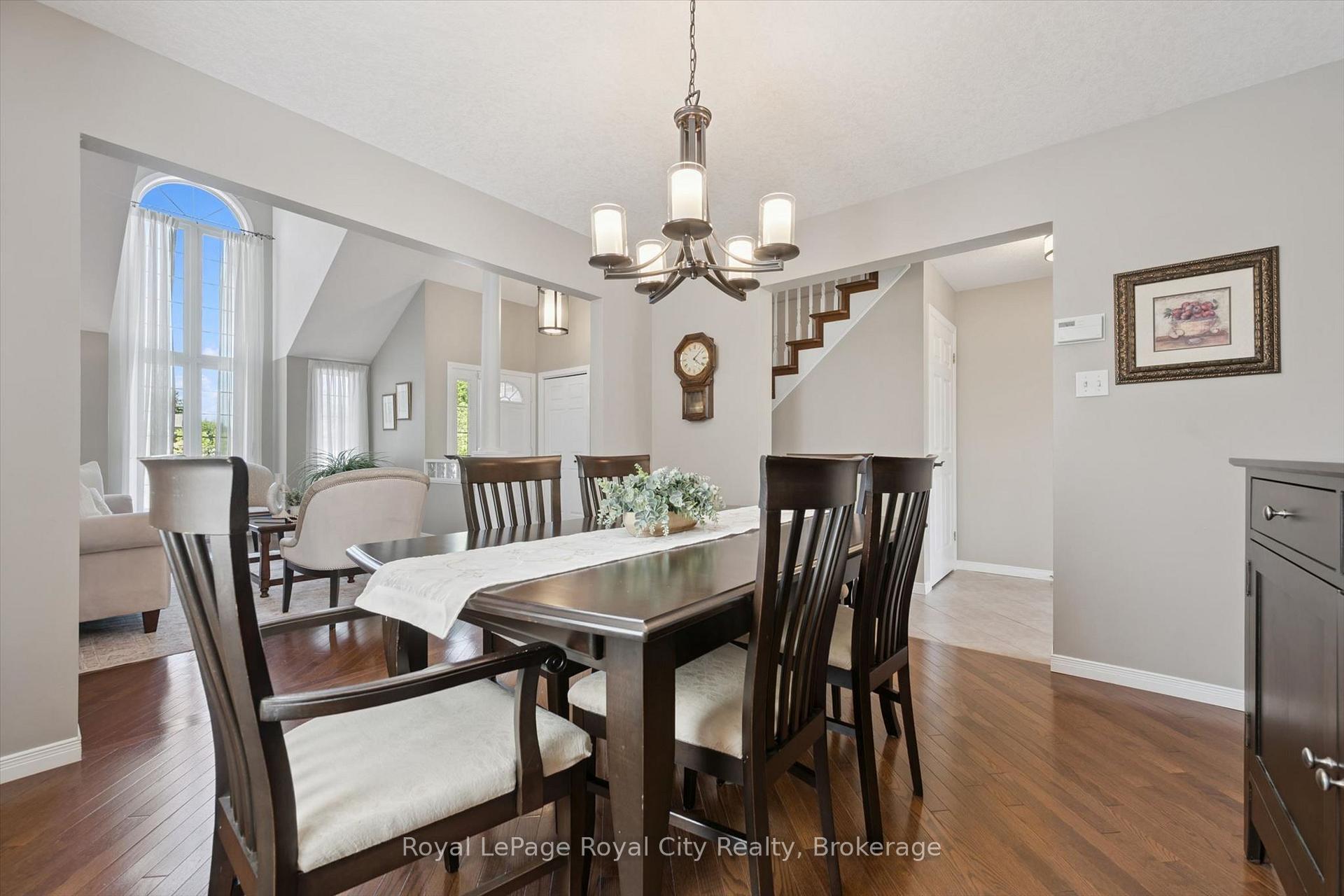 Photo 8 of 32 Pine Ridge Drive, Guelph, Pineridge/Westminster Woods — HOMEH