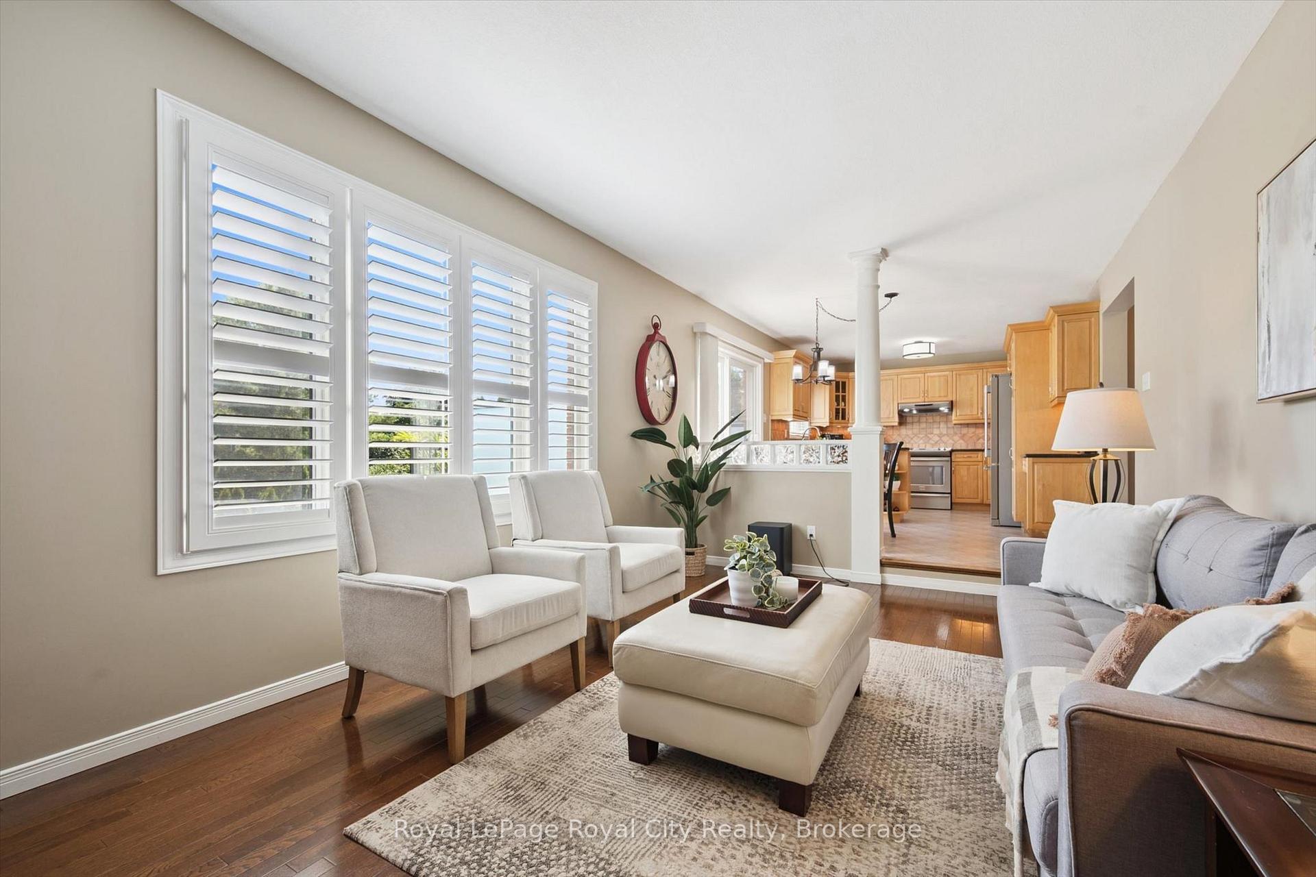 Photo 12 of 32 Pine Ridge Drive, Guelph, Pineridge/Westminster Woods — HOMEH