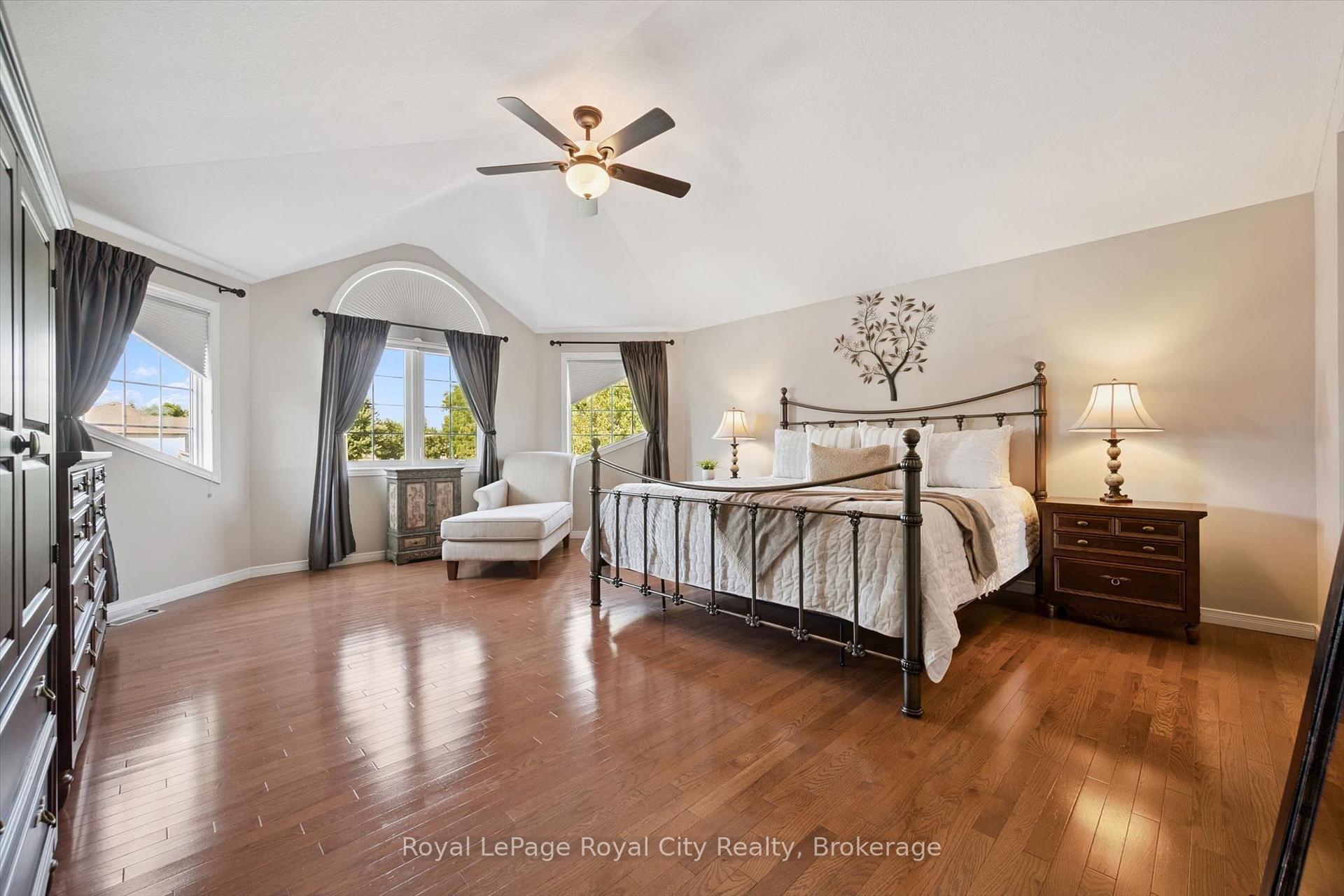 Photo 21 of 32 Pine Ridge Drive, Guelph, Pineridge/Westminster Woods — HOMEH