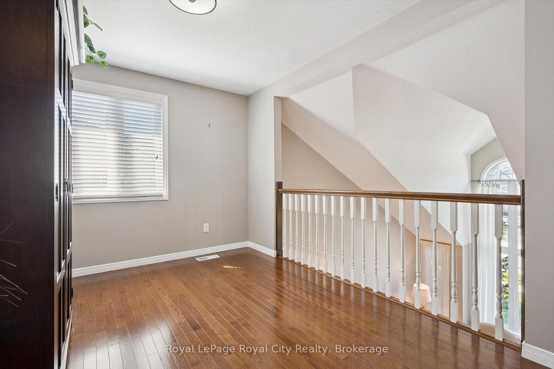 Photo 30 of 32 Pine Ridge Drive, Guelph, Pineridge/Westminster Woods — HOMEH