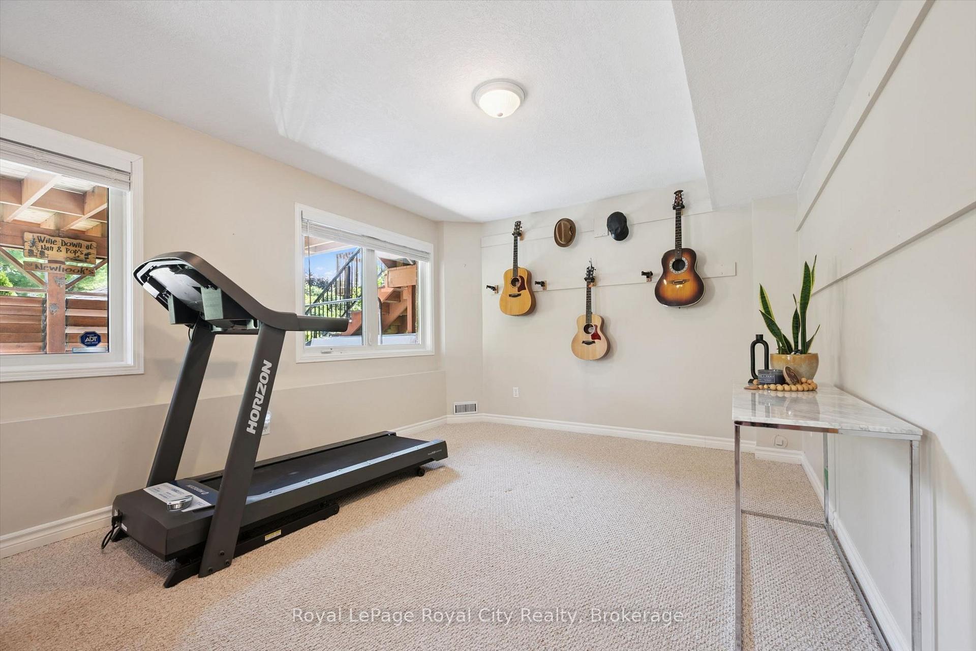 Photo 34 of 32 Pine Ridge Drive, Guelph, Pineridge/Westminster Woods — HOMEH