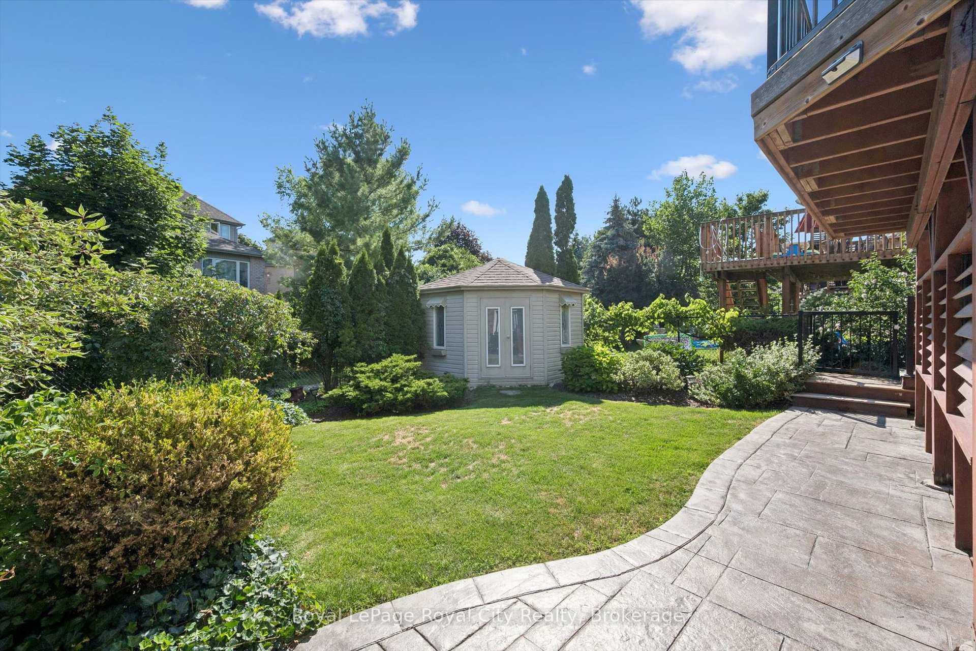 Photo 36 of 32 Pine Ridge Drive, Guelph, Pineridge/Westminster Woods — HOMEH