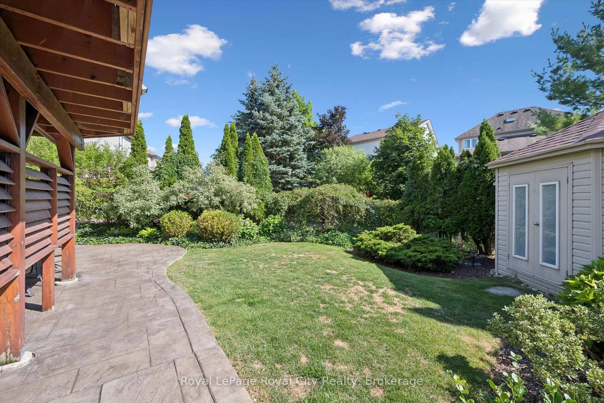 Photo 41 of 32 Pine Ridge Drive, Guelph, Pineridge/Westminster Woods — HOMEH