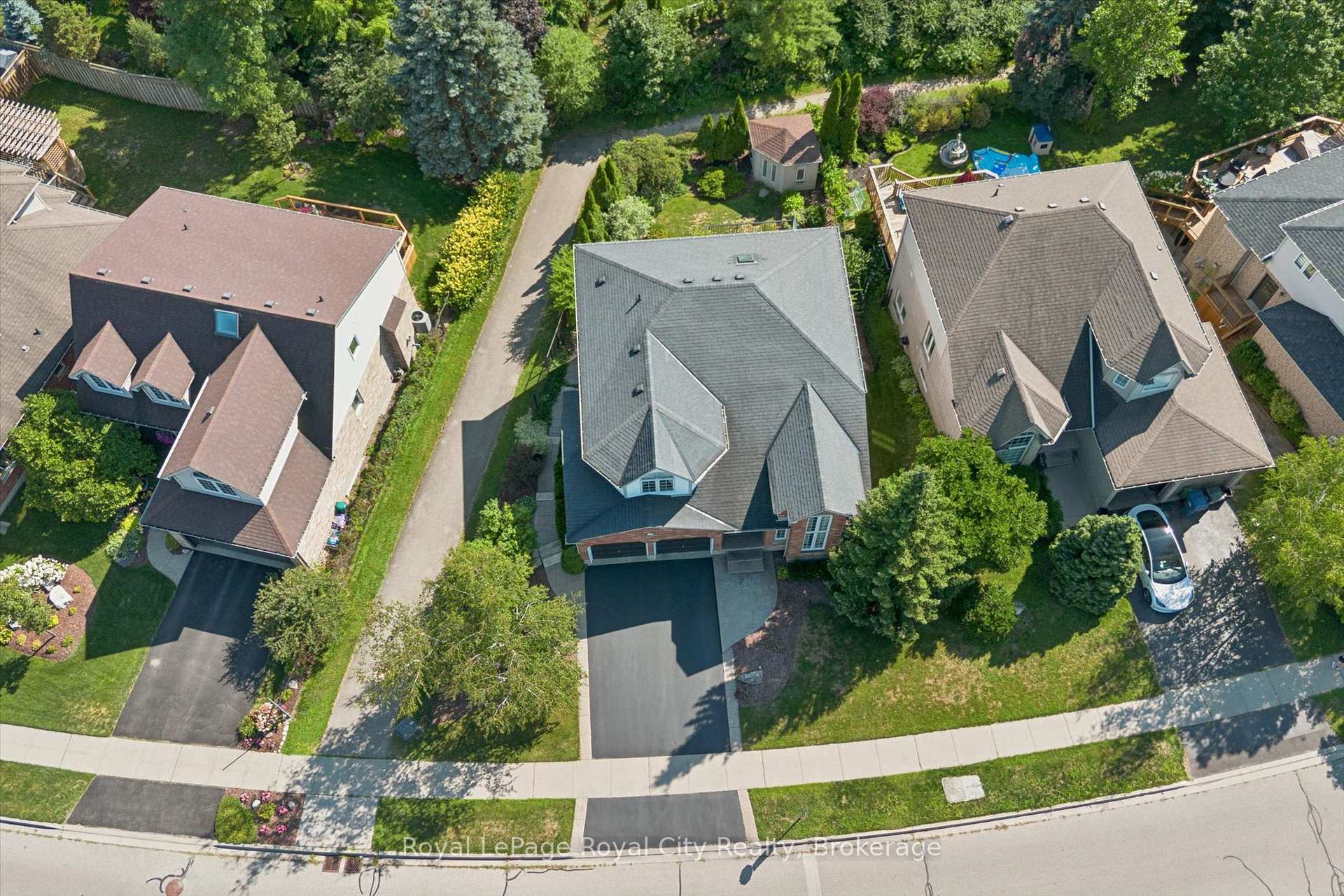 Photo 44 of 32 Pine Ridge Drive, Guelph, Pineridge/Westminster Woods — HOMEH