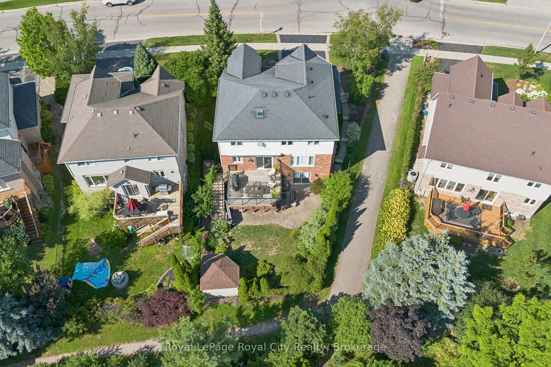 Photo 45 of 32 Pine Ridge Drive, Guelph, Pineridge/Westminster Woods — HOMEH