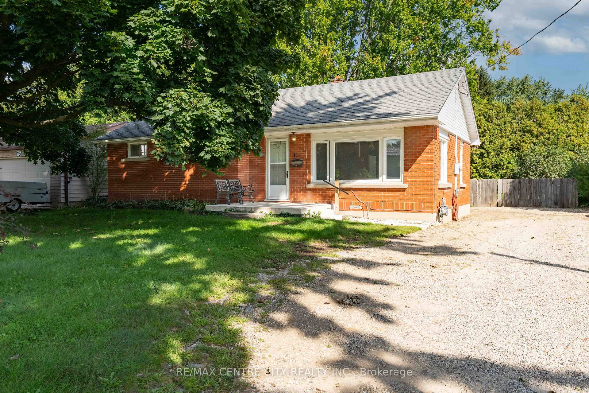Photo 3 of 11 Marchant Street, Aylmer — HOMEH