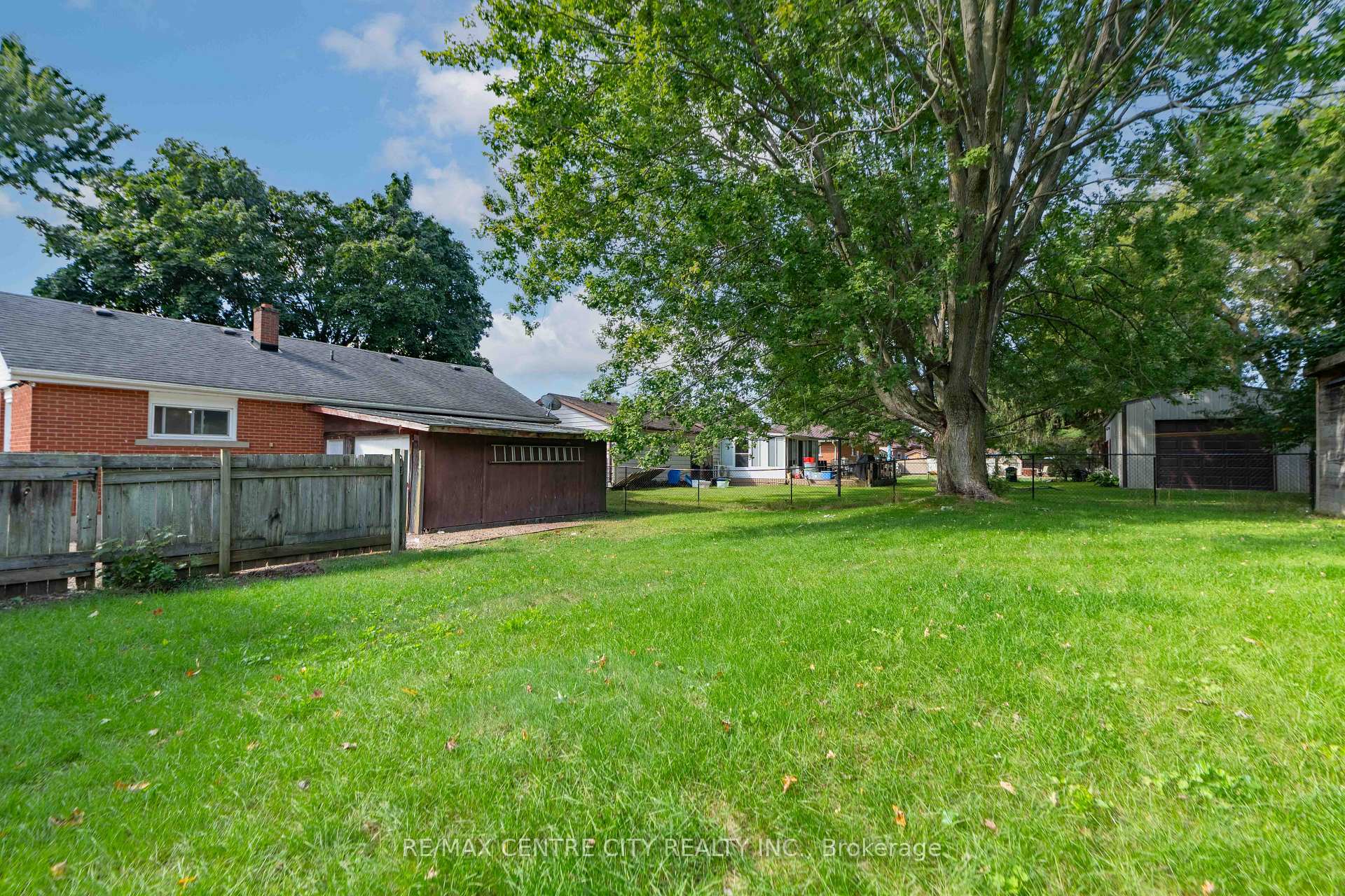 Photo 12 of 11 Marchant Street, Aylmer — HOMEH