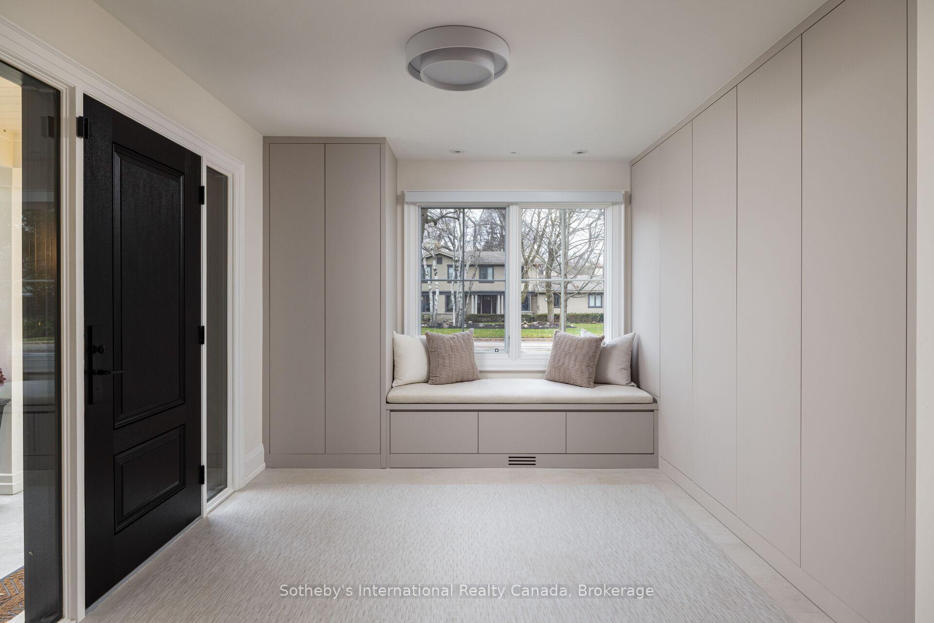 Photo 5 of 246 Cairncroft Road, Oakville, Morrison — HOMEH