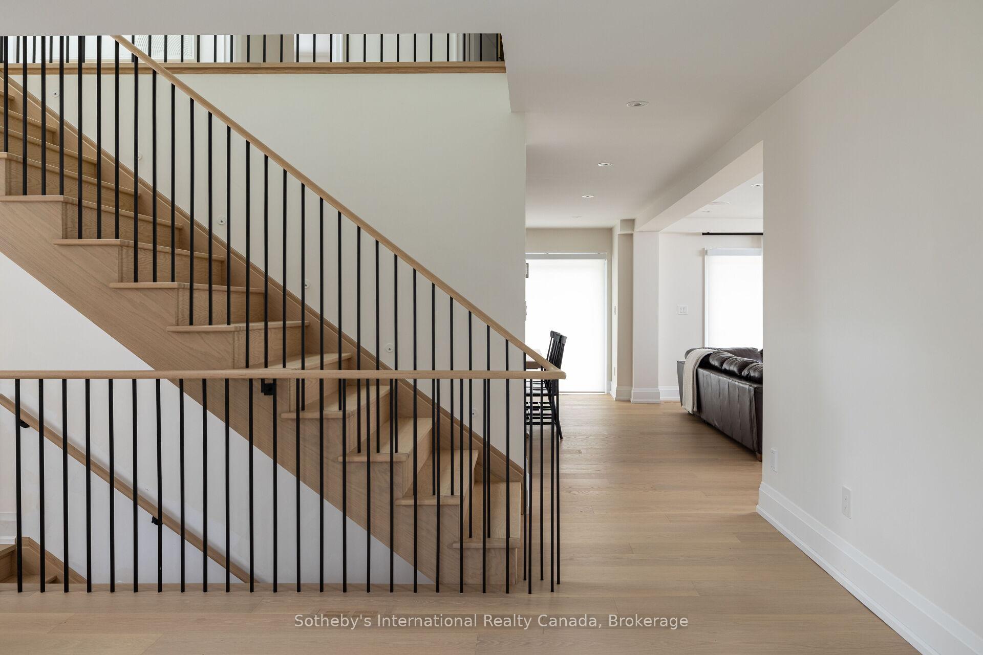 Photo 6 of 246 Cairncroft Road, Oakville, Morrison — HOMEH